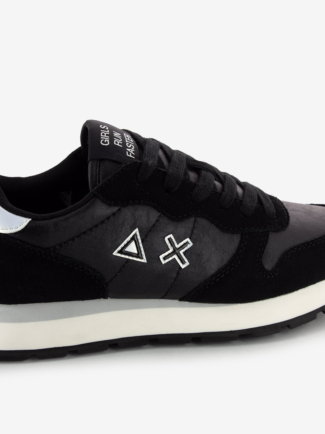 Ally bright black sneakers