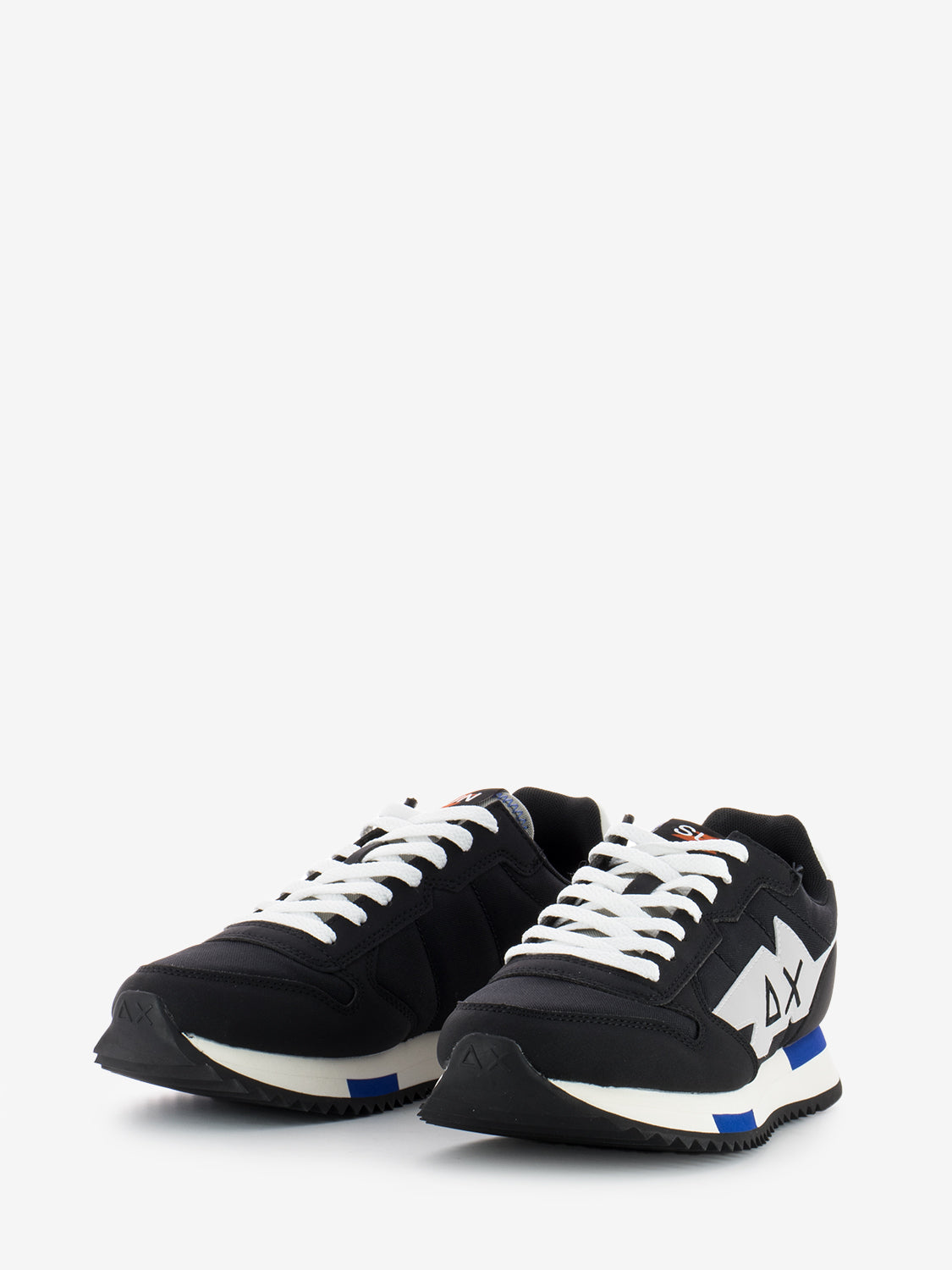 Niki Solid Black Sneakers