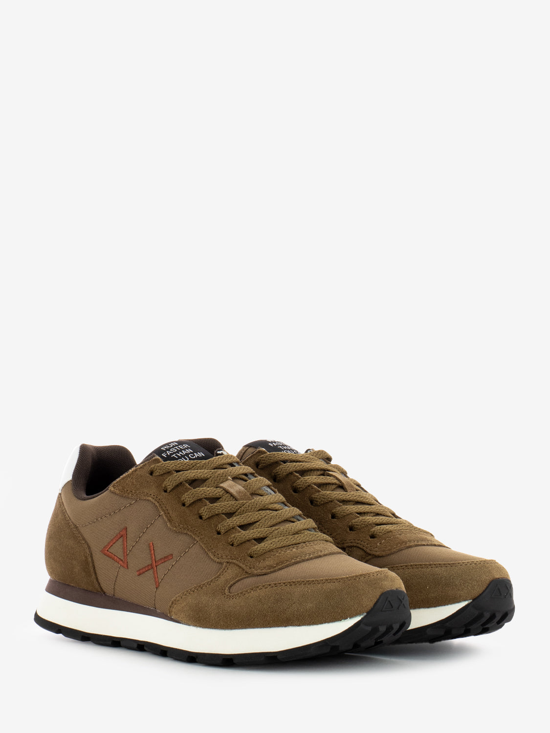 Tom Solid Brown Sneakers