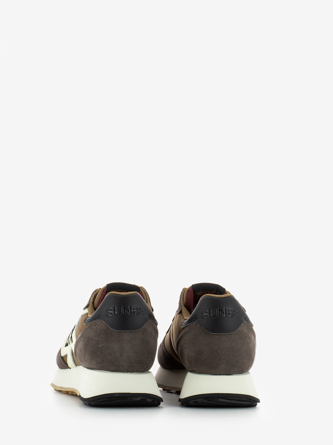 Jaki bicolor marrone