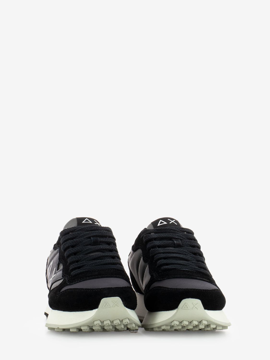 Black two-tone Jaki