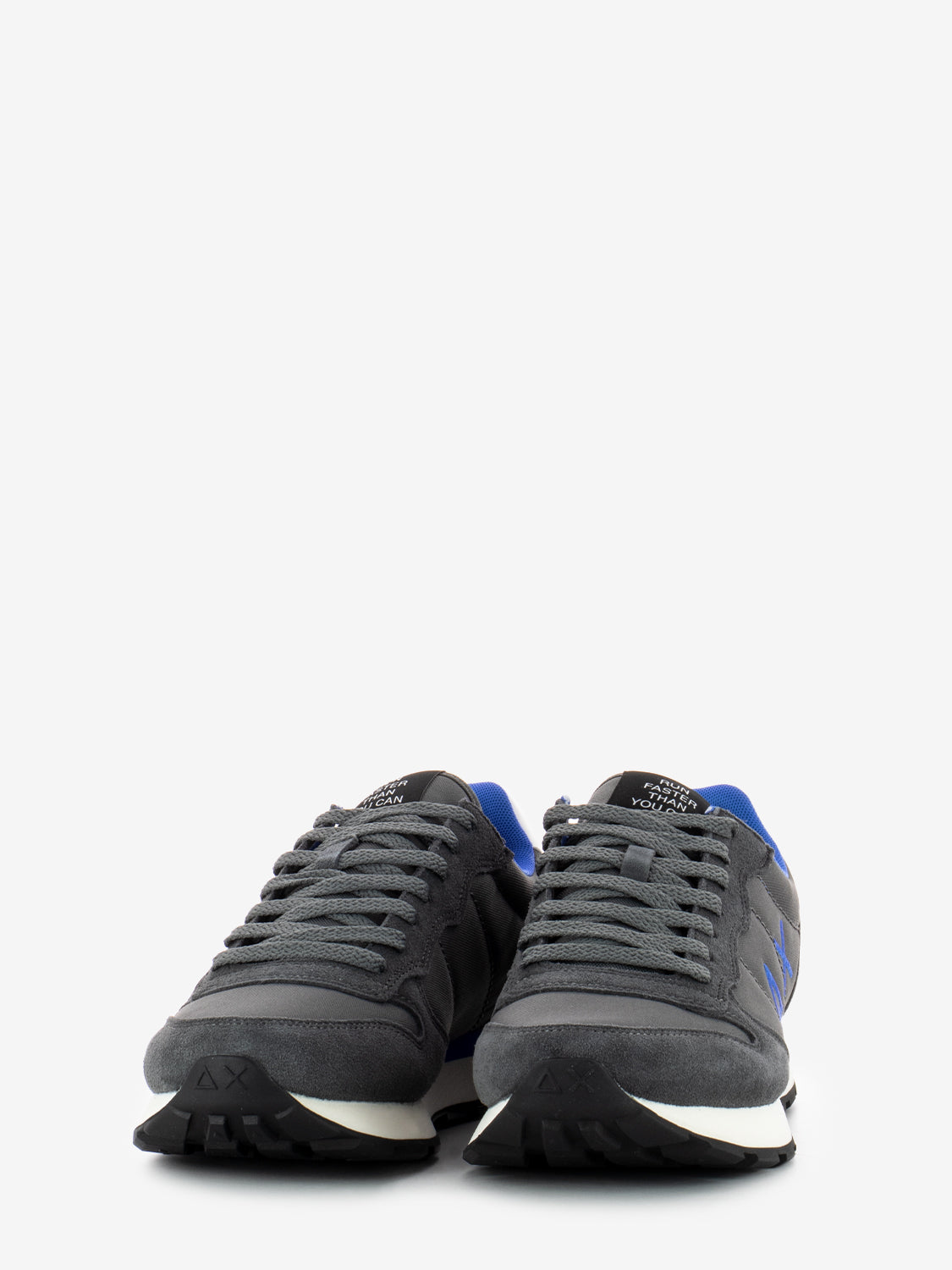 Tom solid grey sneakers