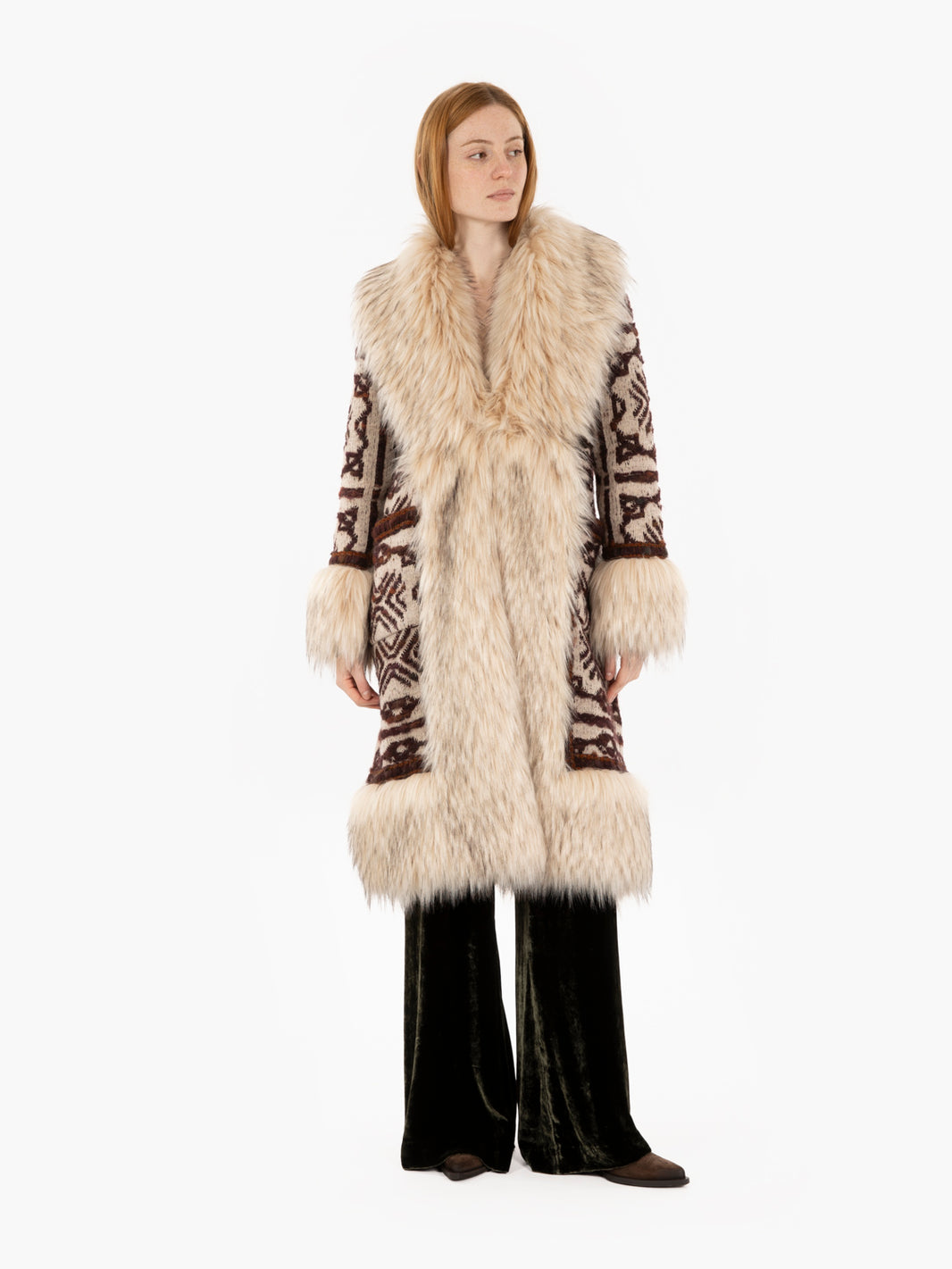 Long coat with burgundy fur