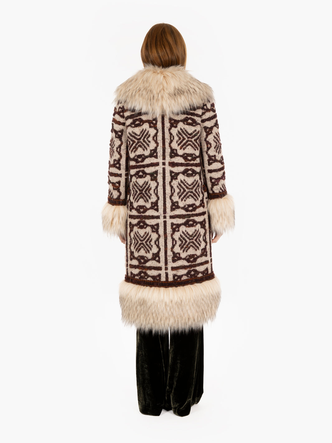 Long coat with burgundy fur