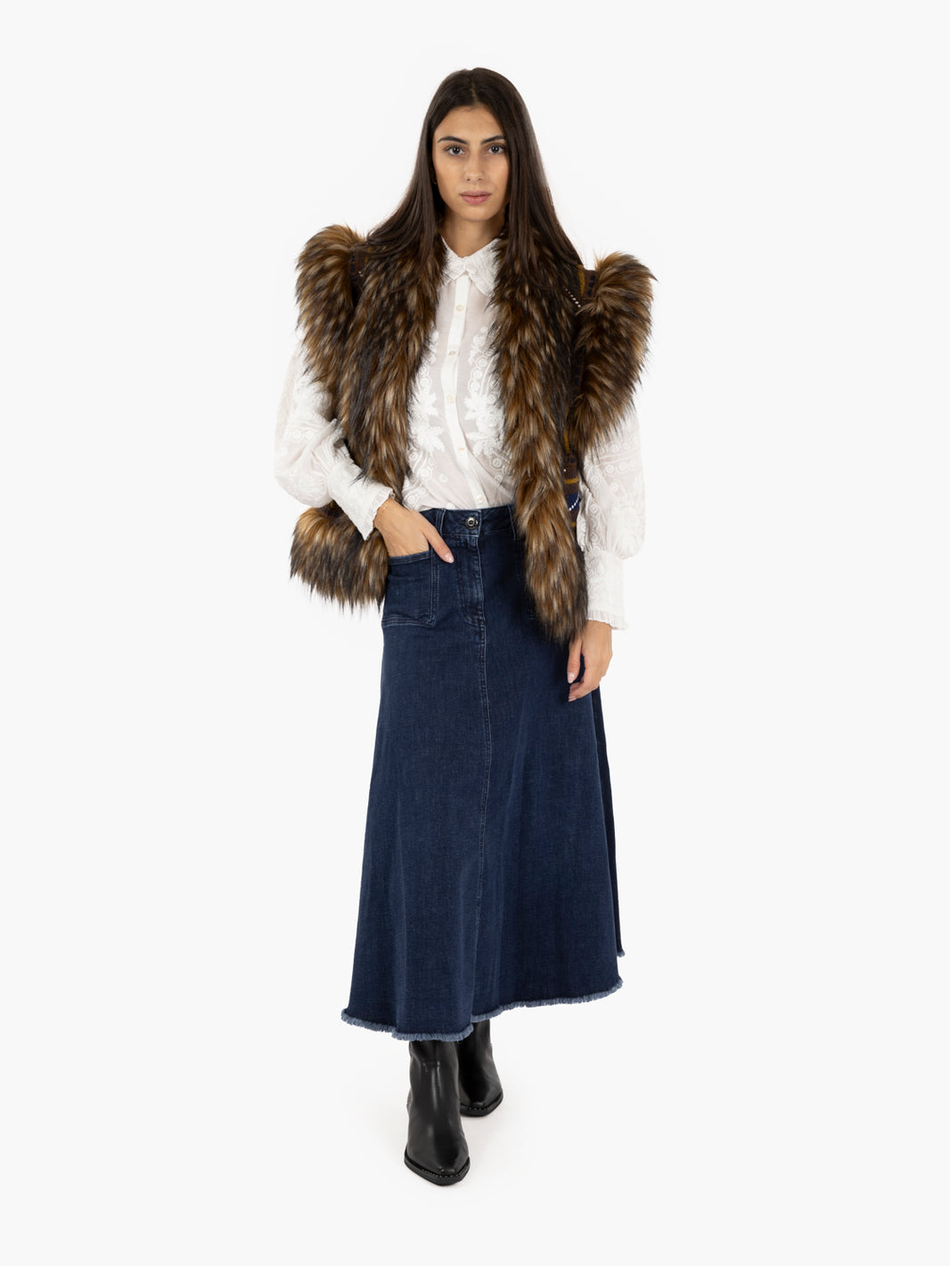 Antoinette vest with dark fur