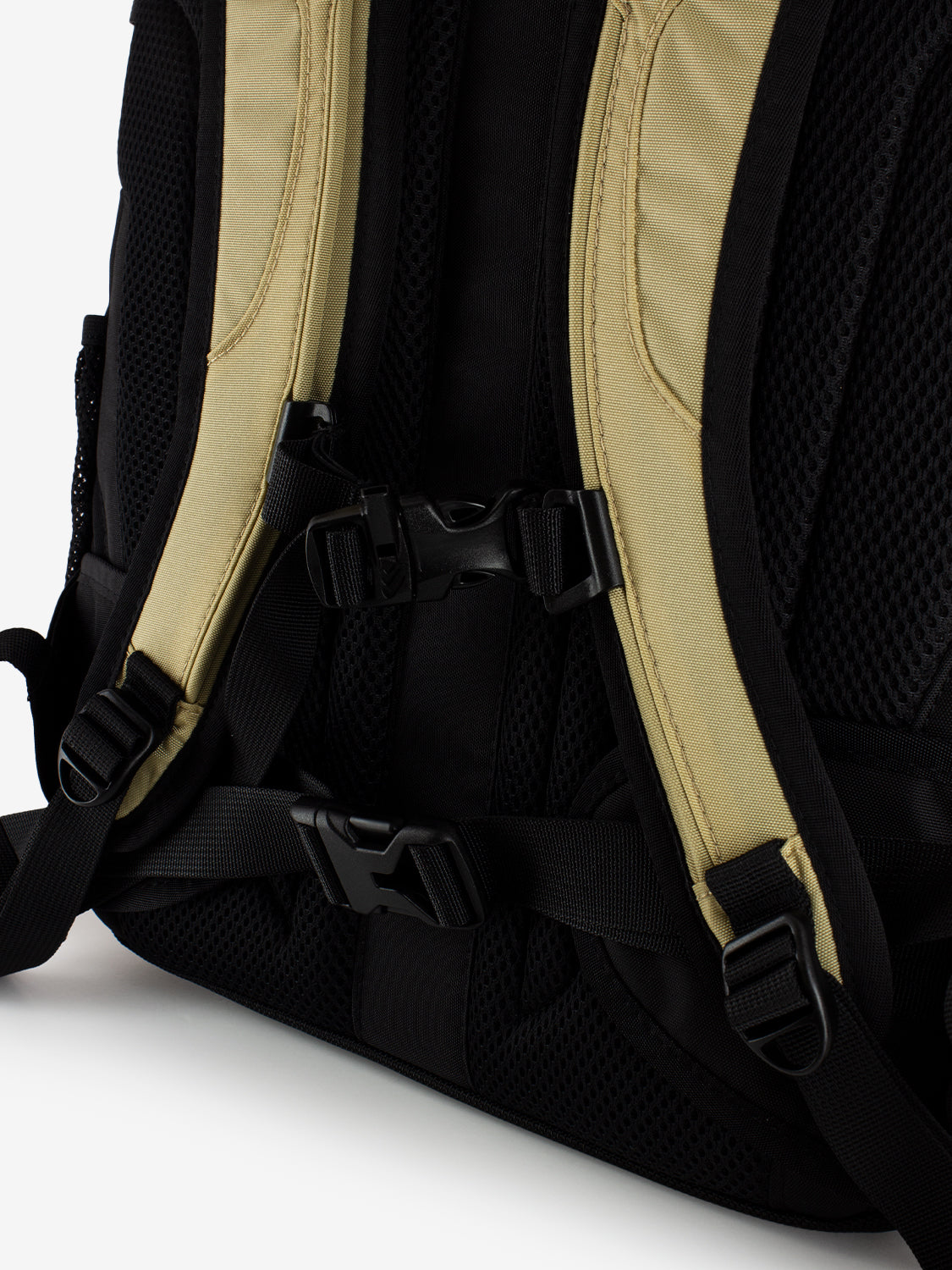 Borealis Classic woodland beige backpack