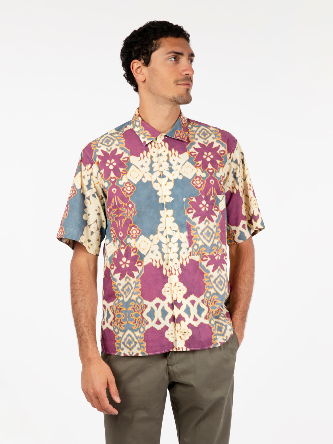 Purple / multicolor short sleeve shirt