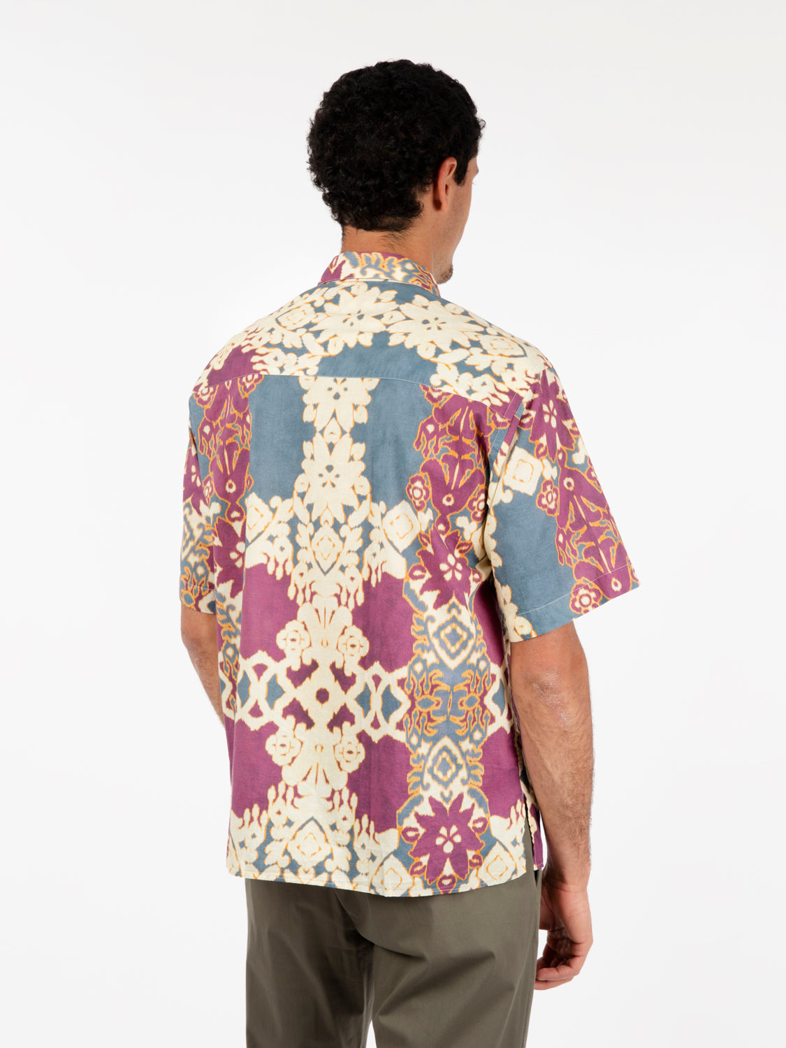 Purple / multicolor short sleeve shirt