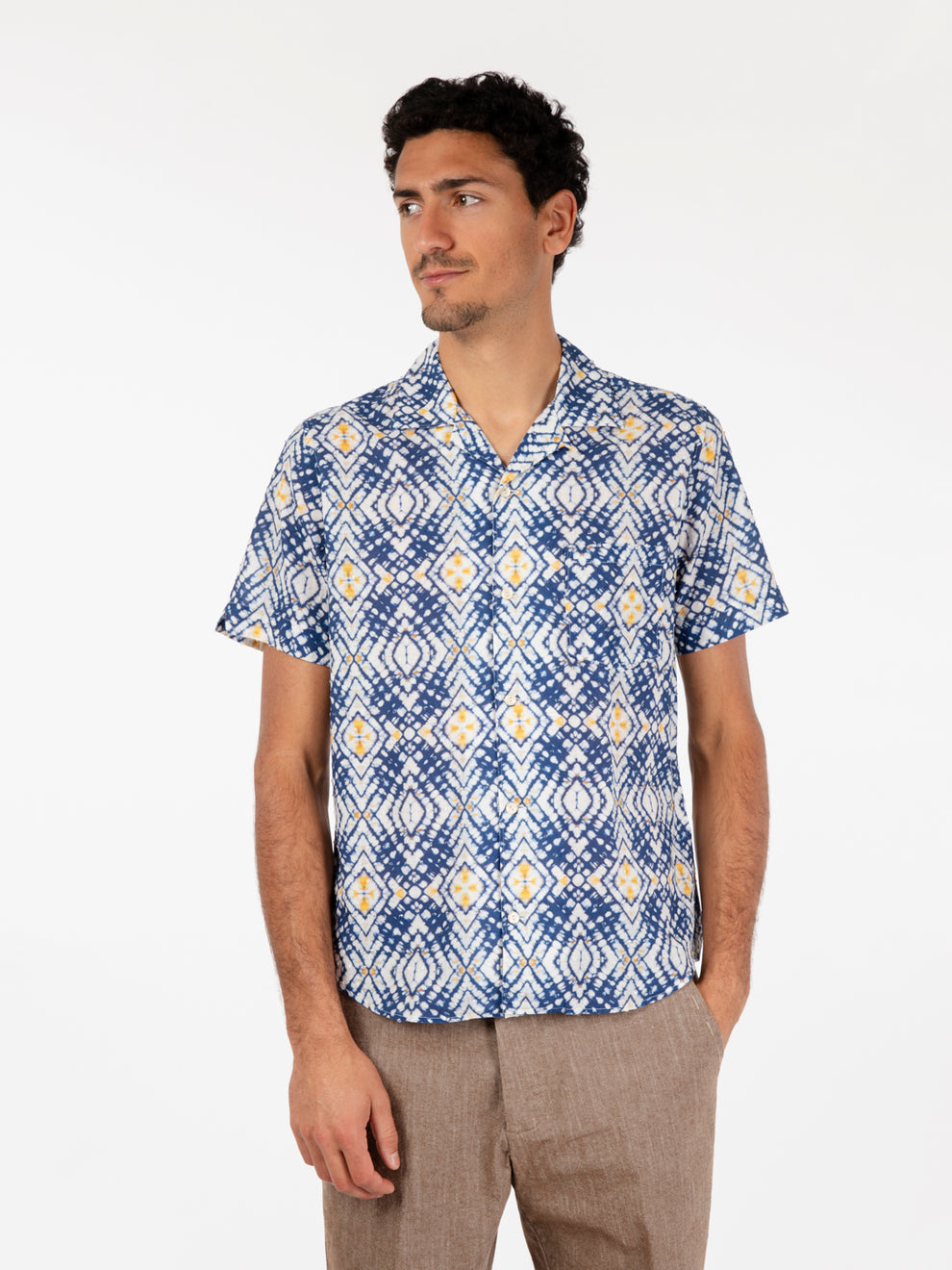 Blue/yellow printed short sleeve shirt