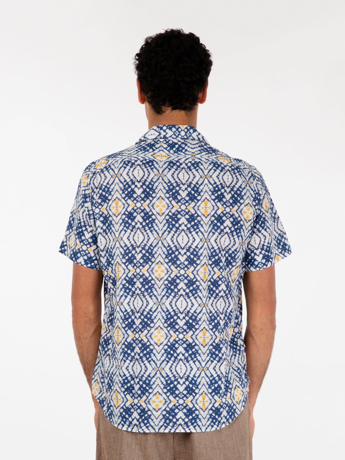 Blue/yellow printed short sleeve shirt