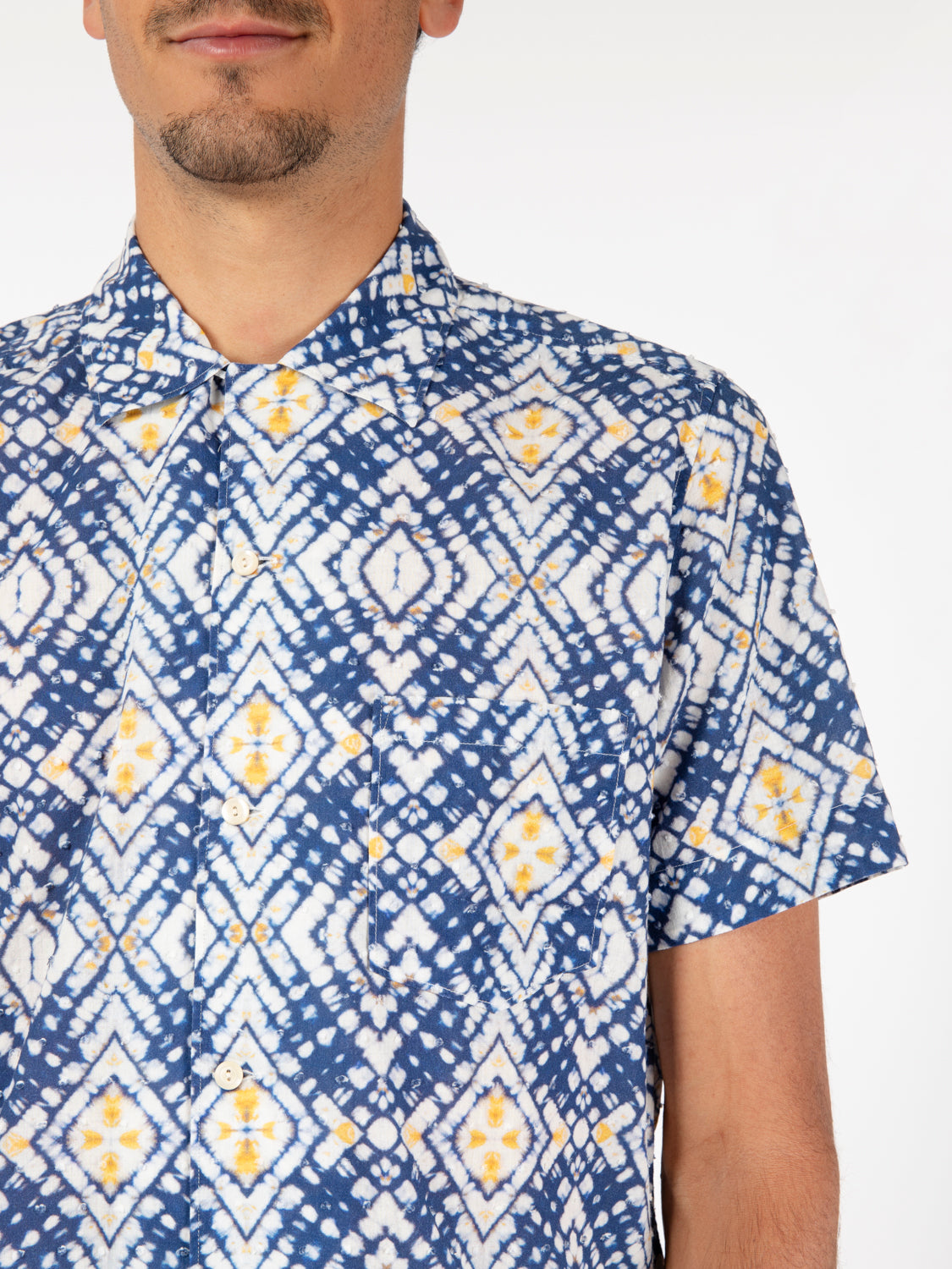 Blue/yellow printed short sleeve shirt