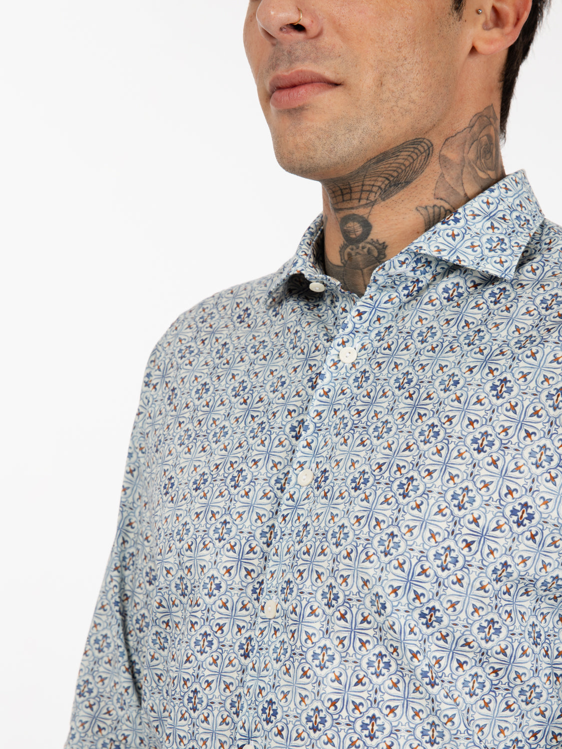 Camicia stampa maioica bianca / multicolor