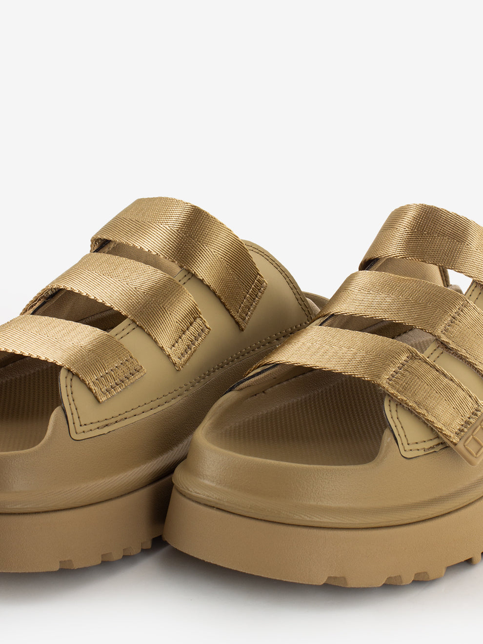 W Goldenglow slide dark sand