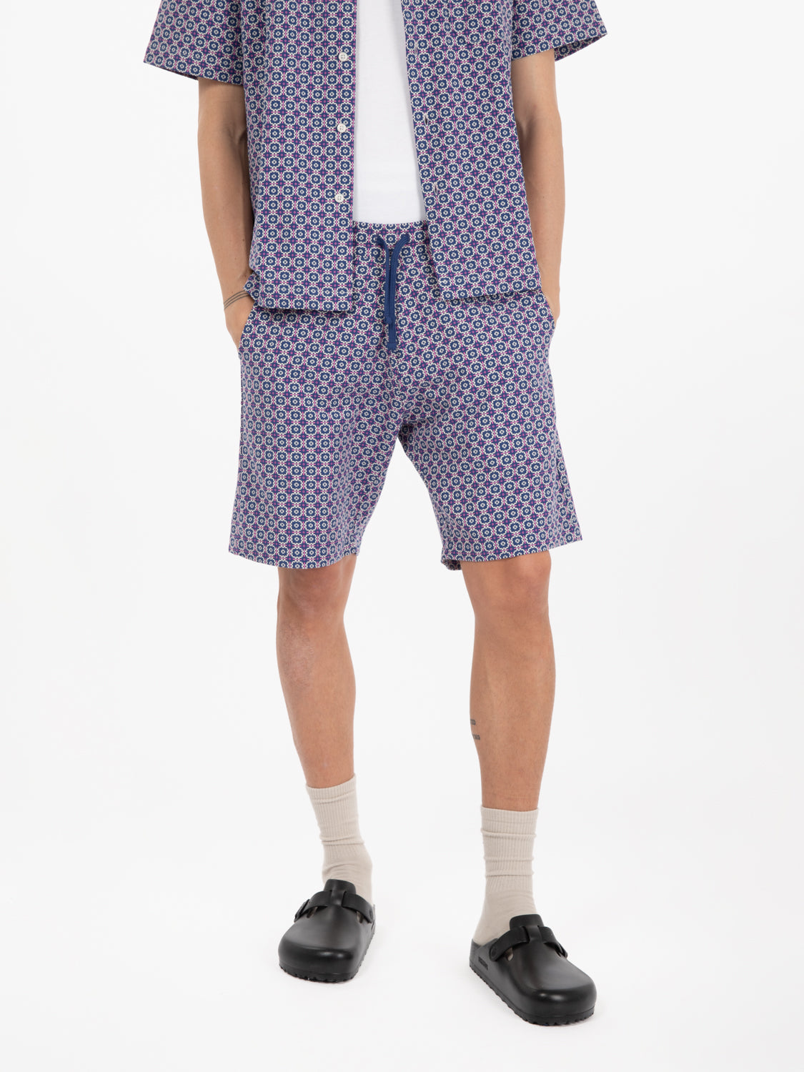 Lumber shorts navy tile