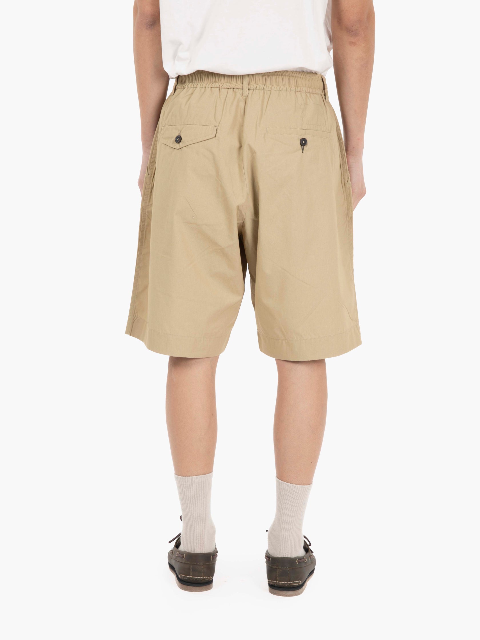 Pleated track short sand