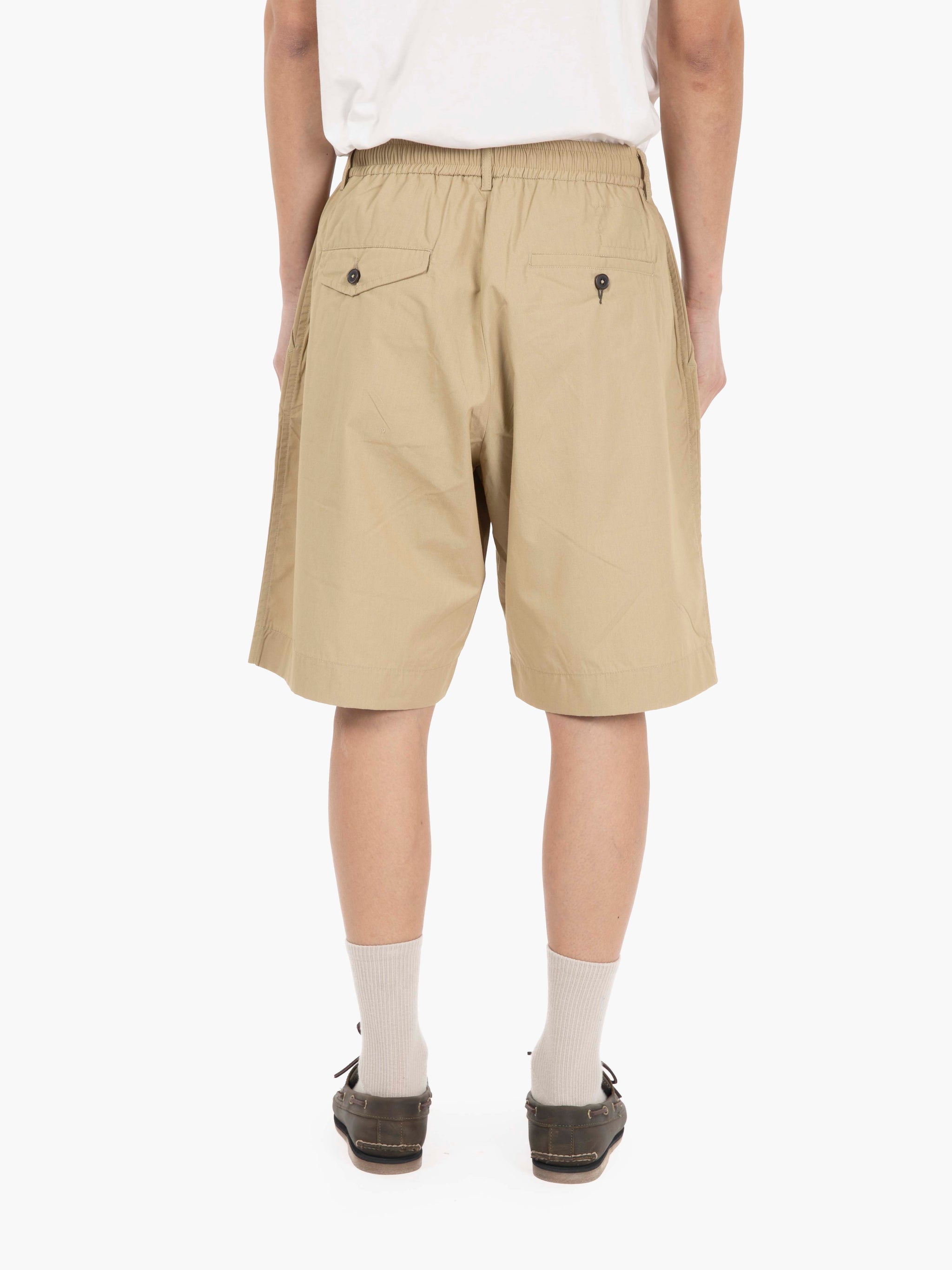 Pleated track short sand