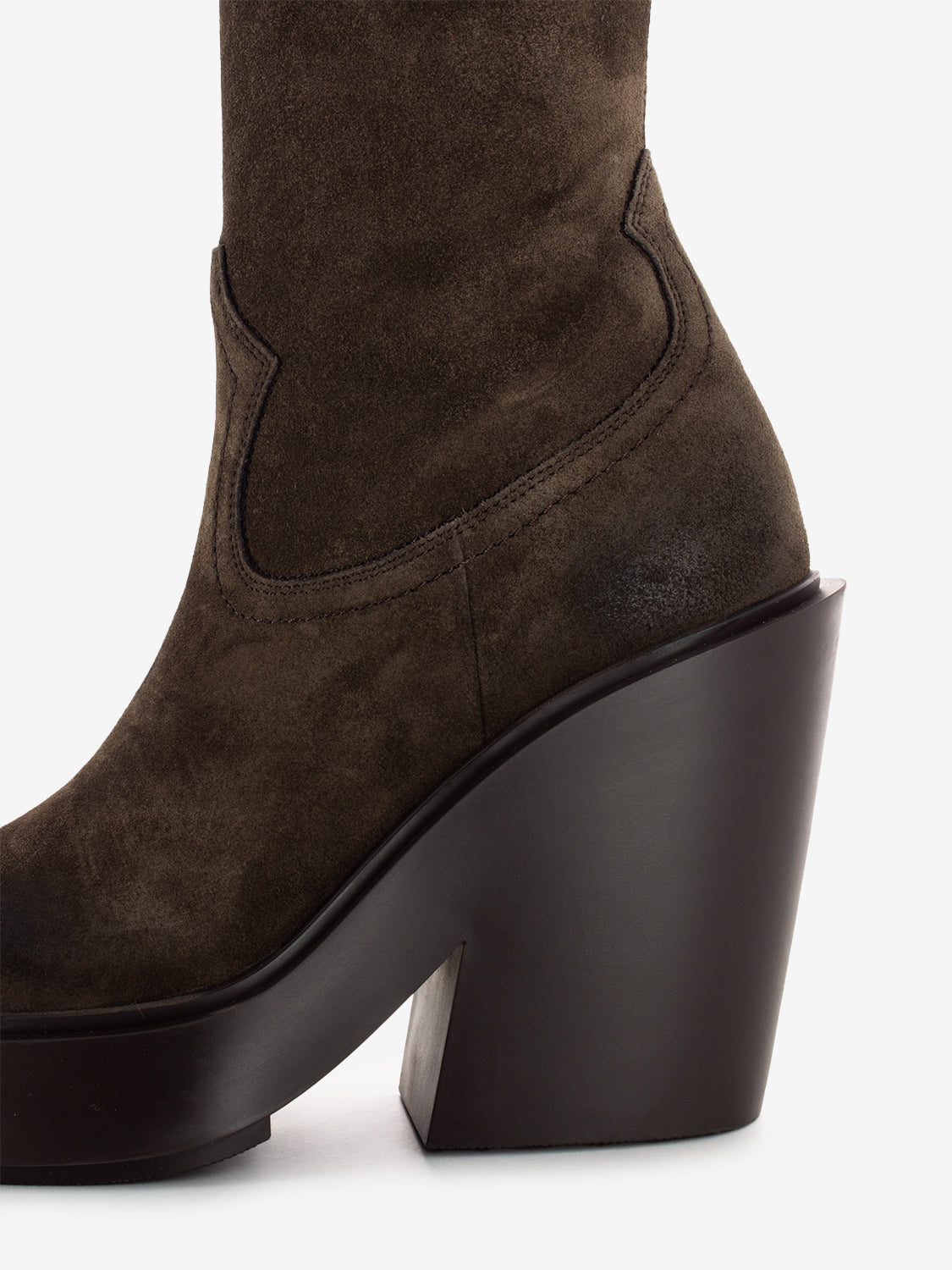 Magnifico 350 brown suede ankle boots