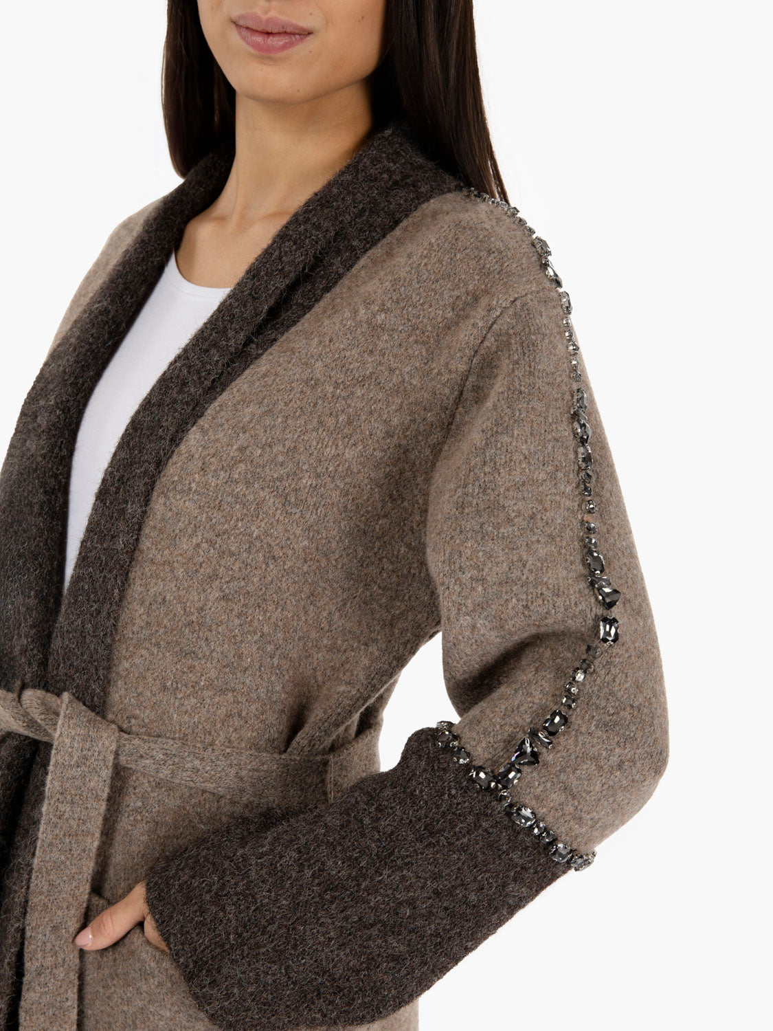 Knitted coat with dark brown applications