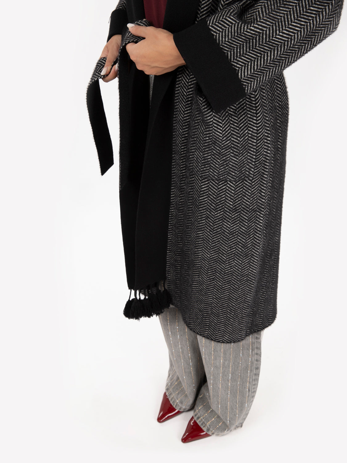 Cappotto in maglia con cintura nero / grigio
