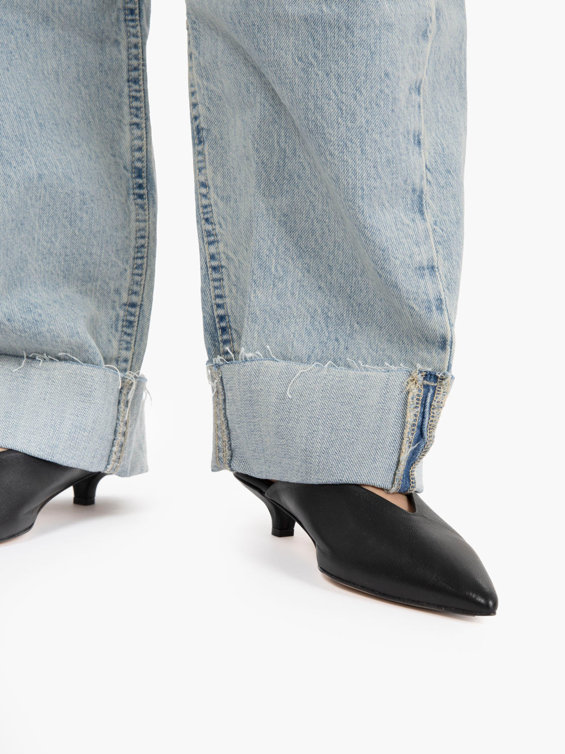 Jeans barrel Phoebe con risvolto azzurro