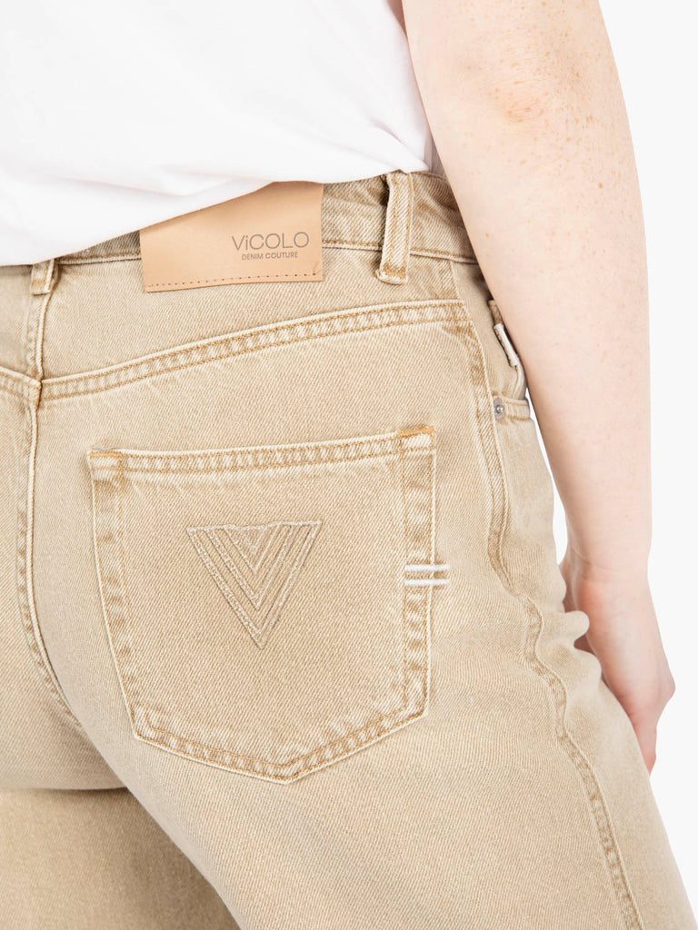 VICOLO - Jeans Kate straight cropped sabbia