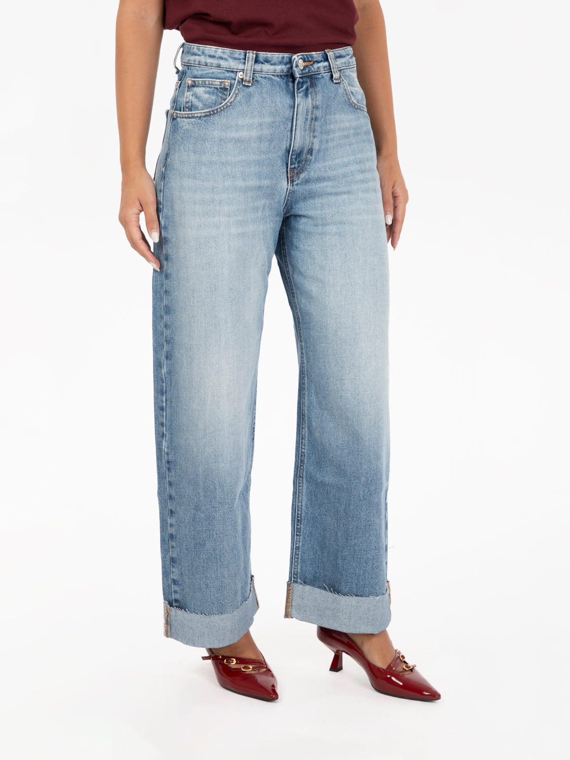 Jeans loose fit con risvolto denim blu