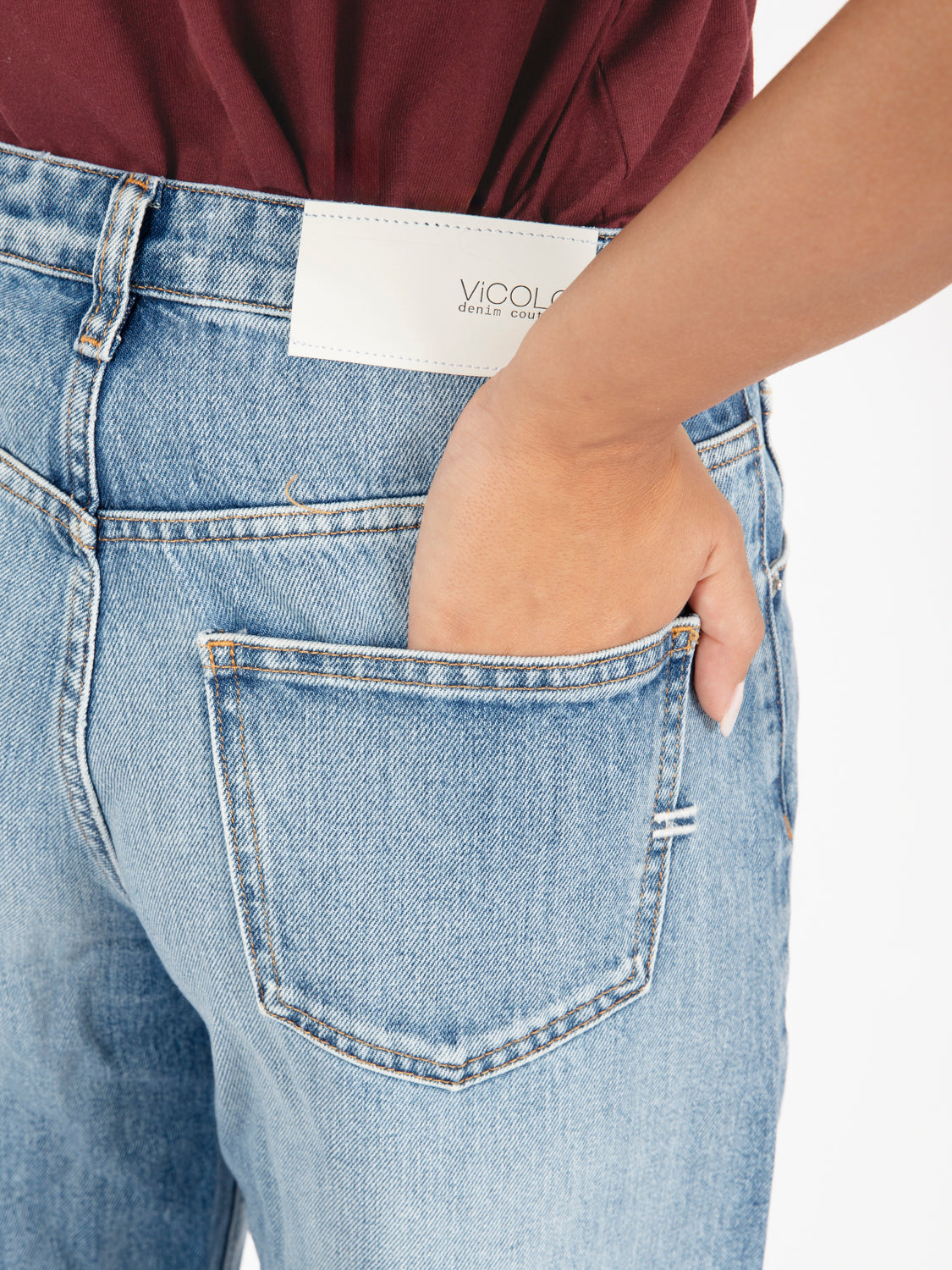 Jeans loose fit con risvolto denim blu