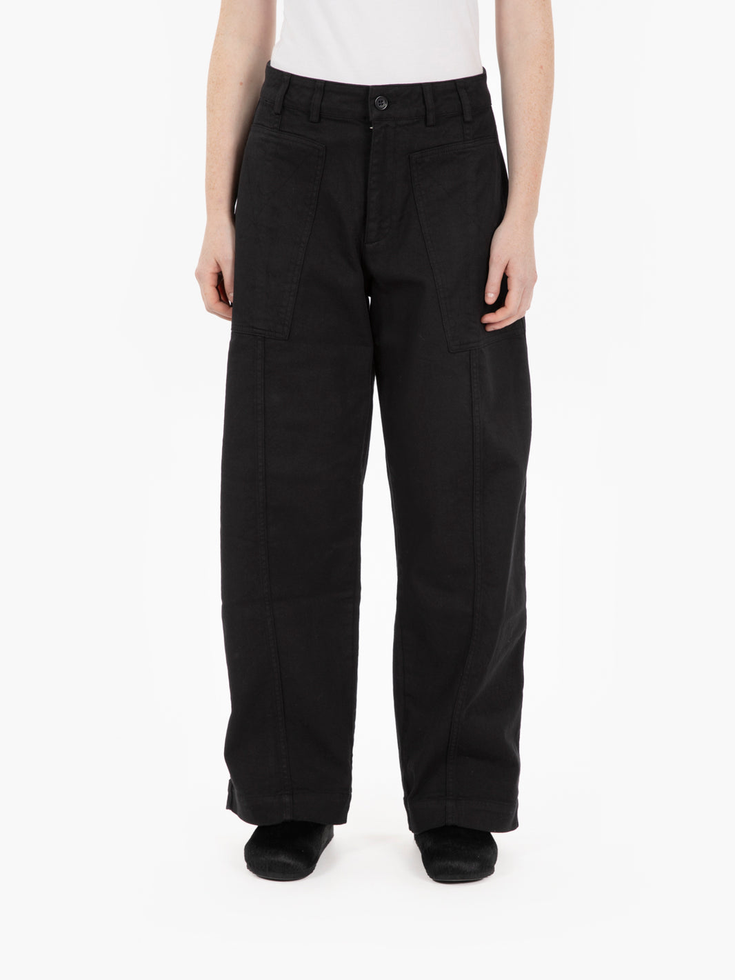 Black trousers with pockets