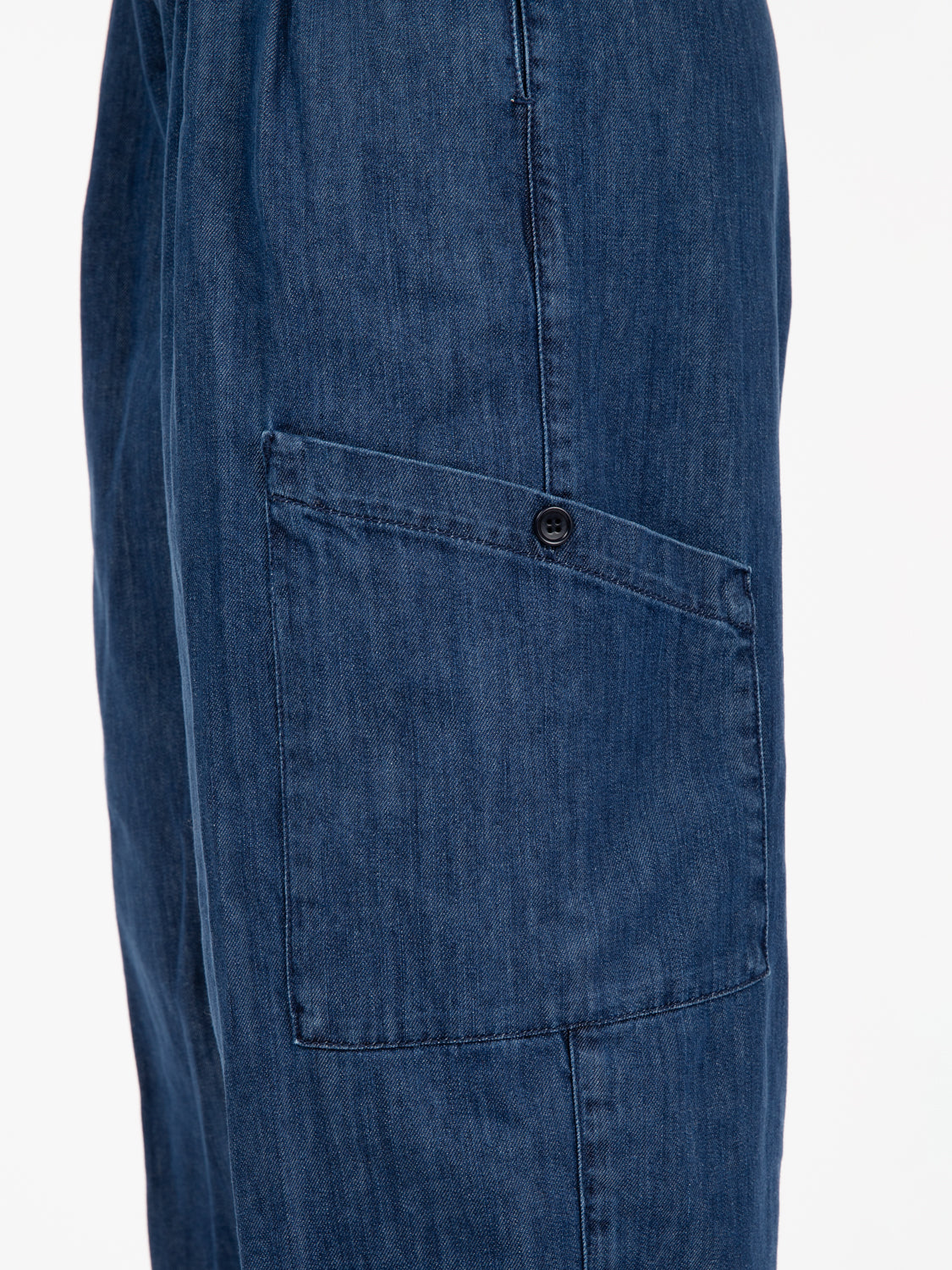 Grease washed indigo trousers