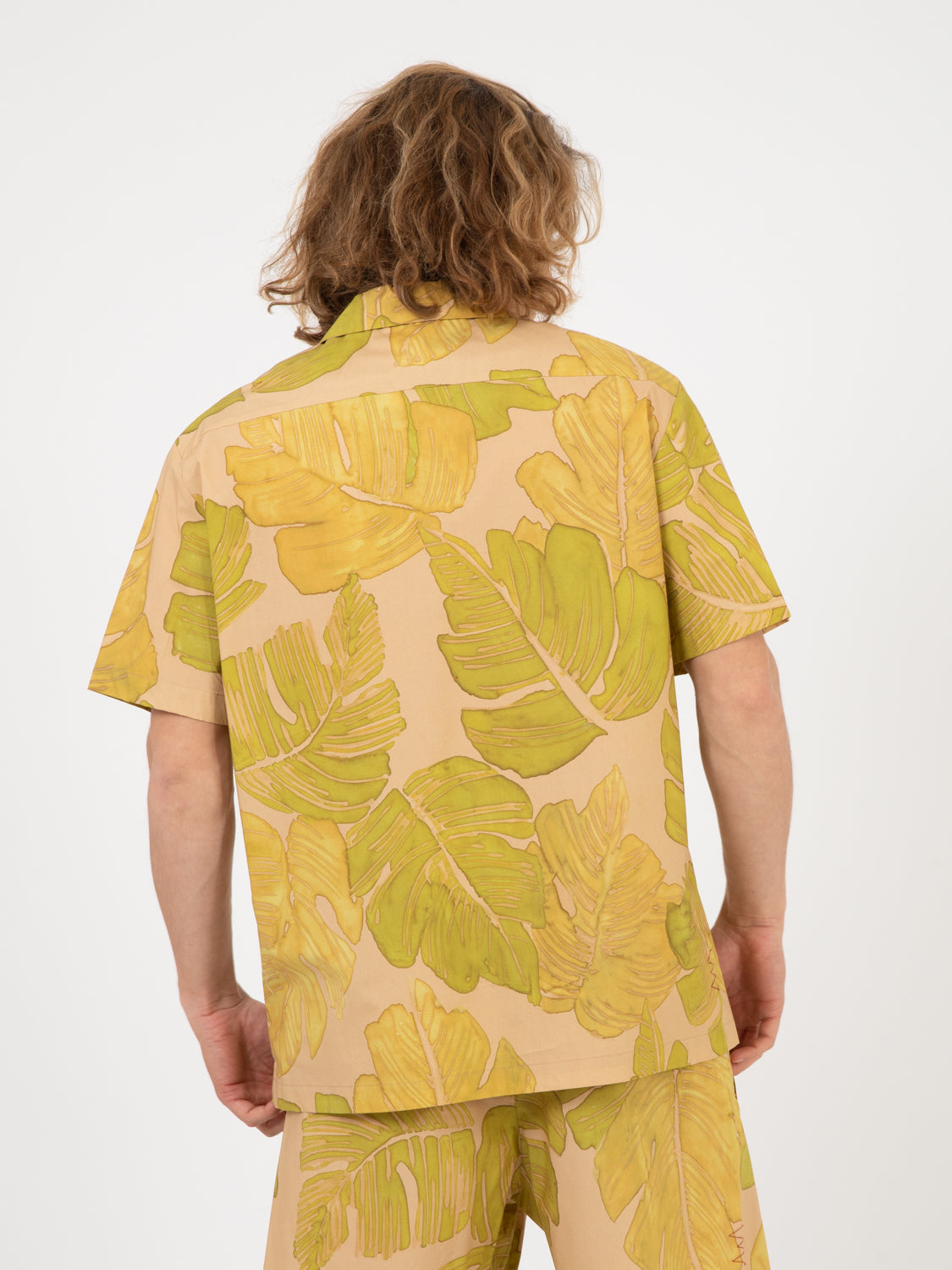 Nude / green foliage patterned M/S shirt