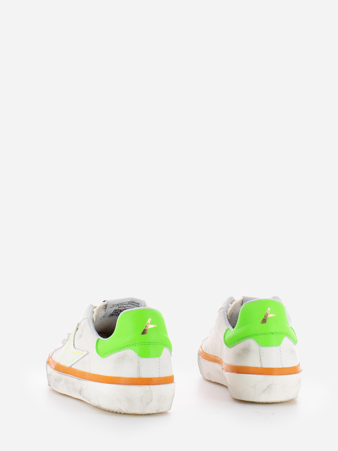 Student W #724 white / green