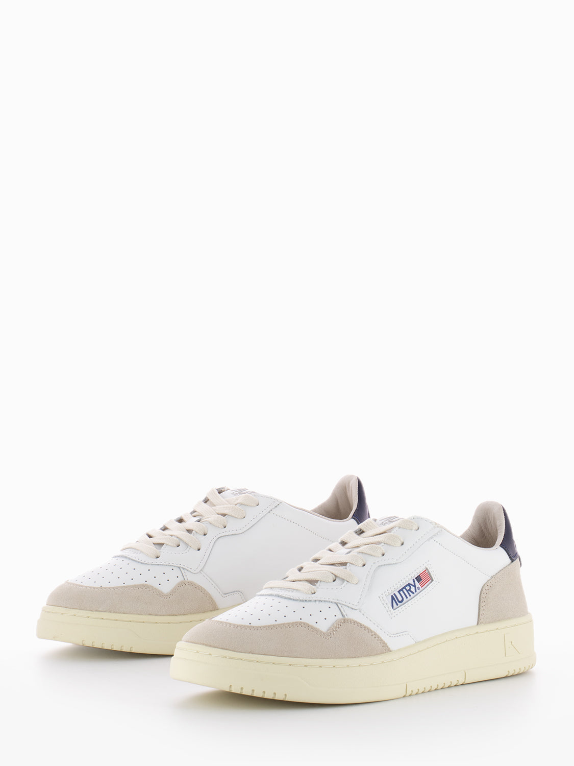 01 low in leather and suede white / blue