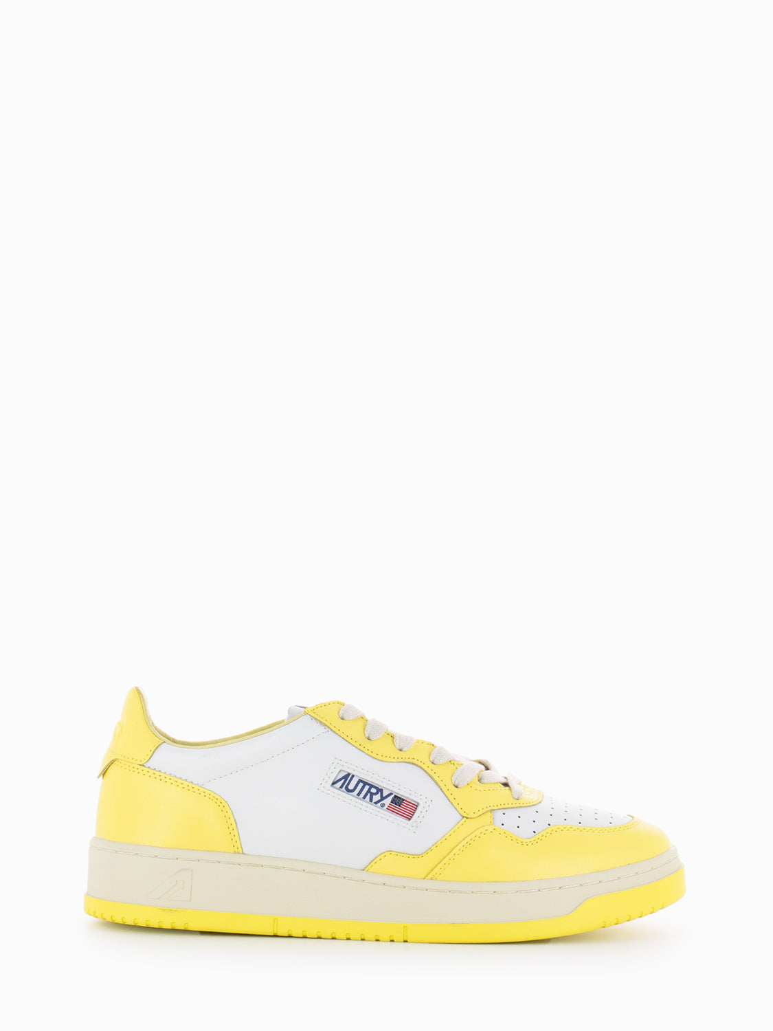 01 Low man in yellow leather