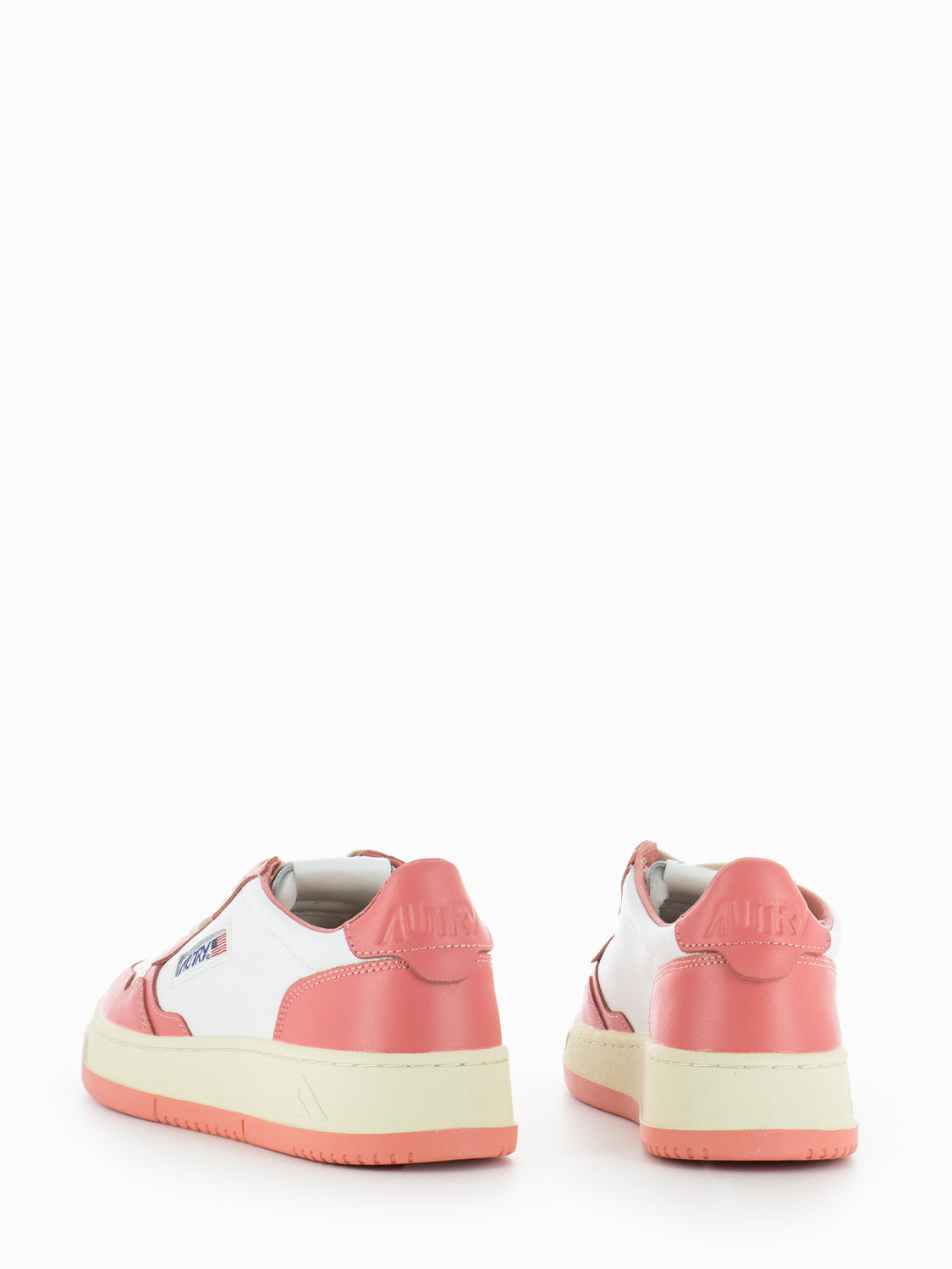 01 Low woman in lobster leather