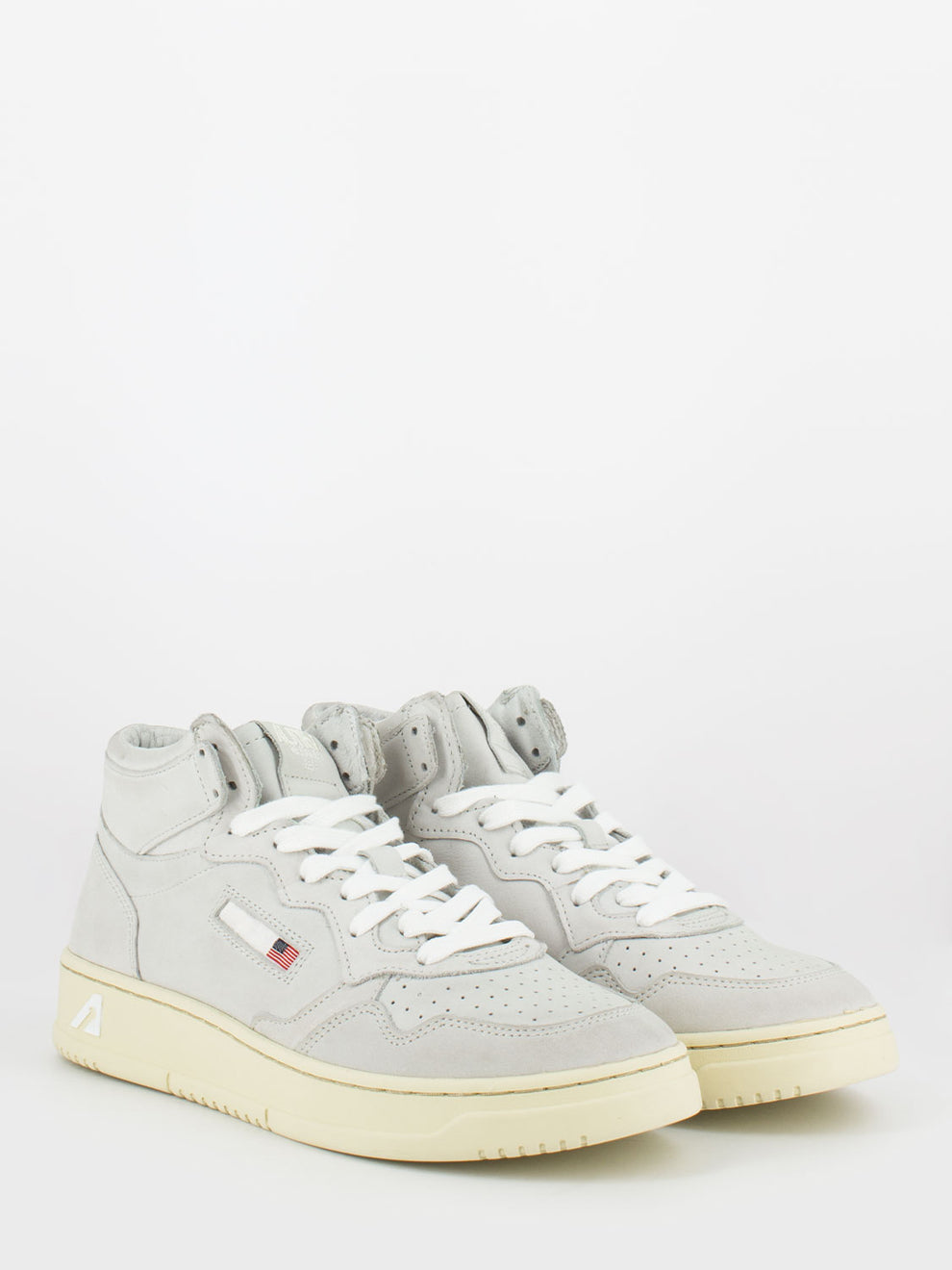 01 Mid in nabuk bianco
