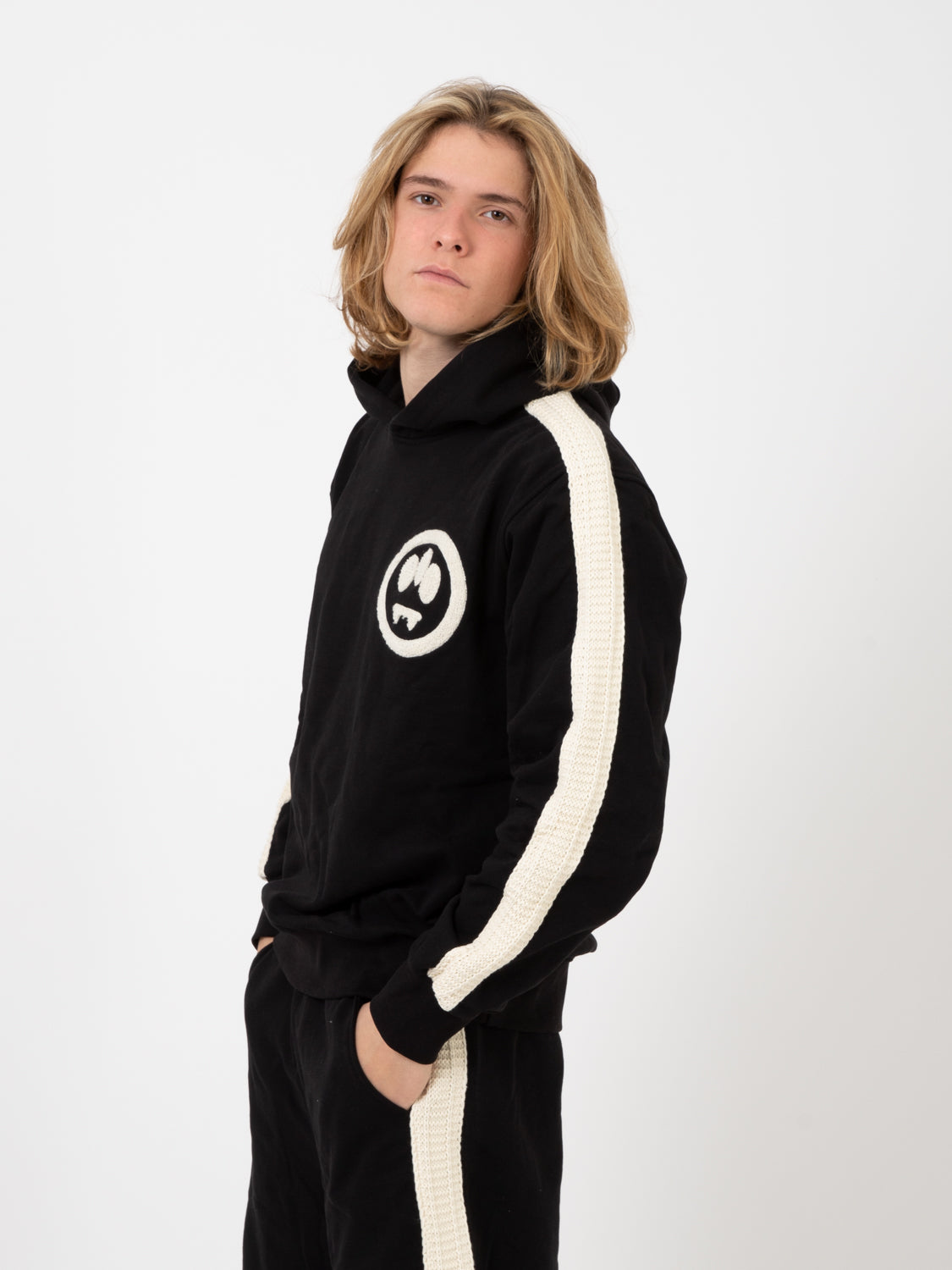 Felpa hoodie con bande in maglia nera