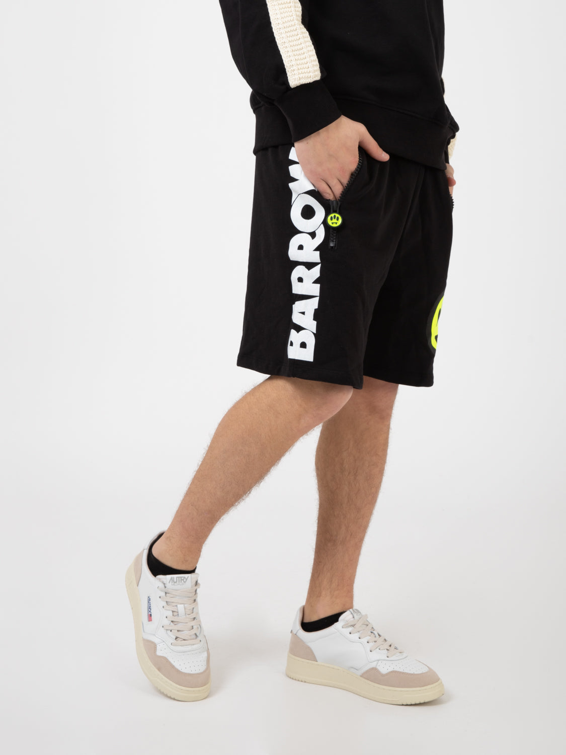 Sweatshorts tirazip smile black