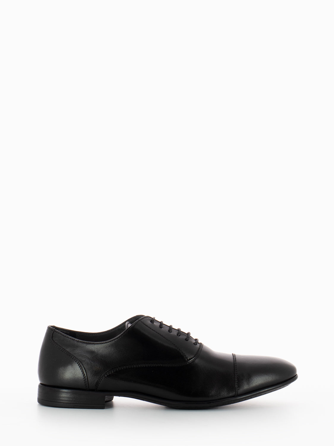 Black Oxfords in soft leather