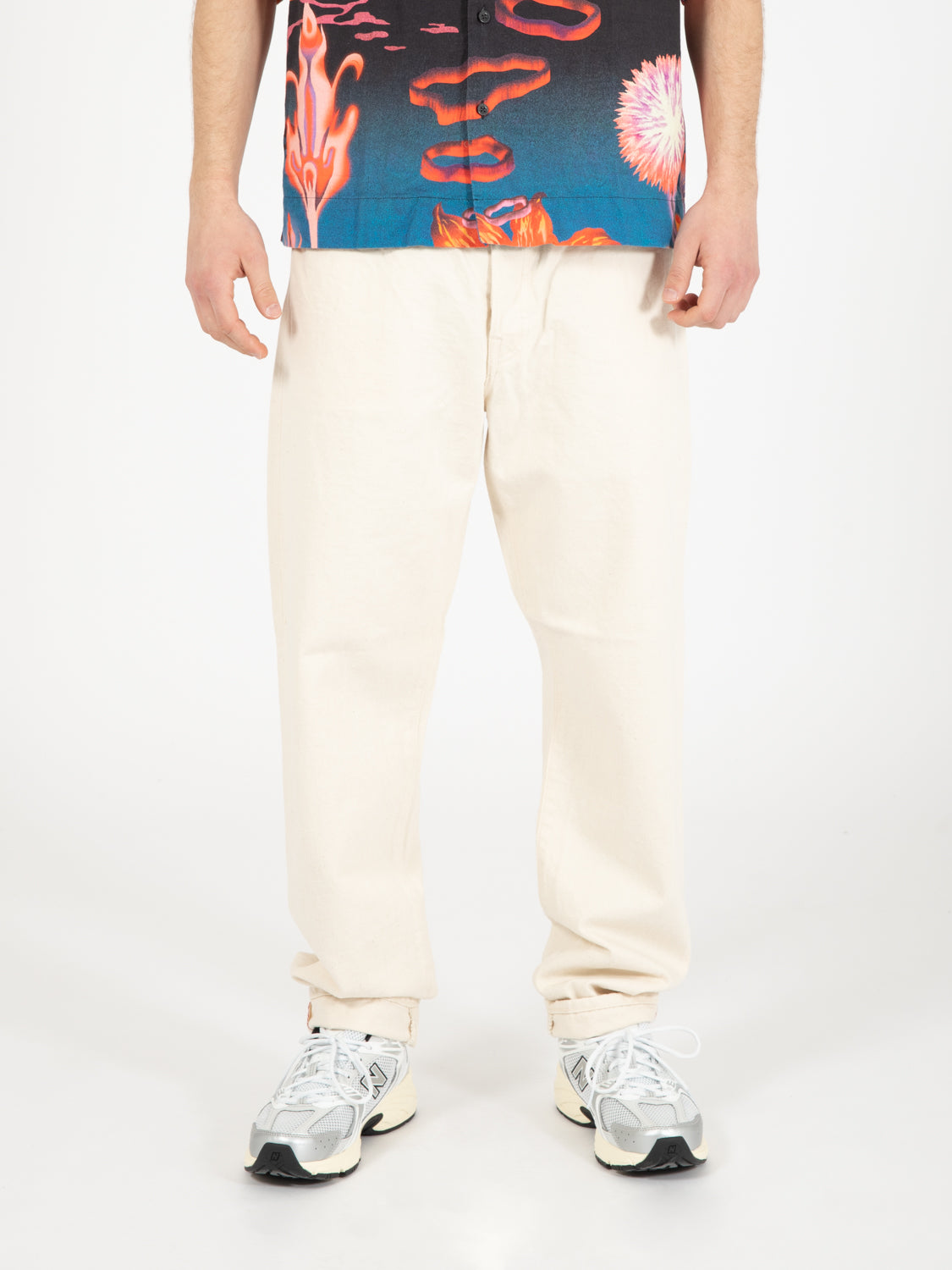 Loose tapered rinsed jeans