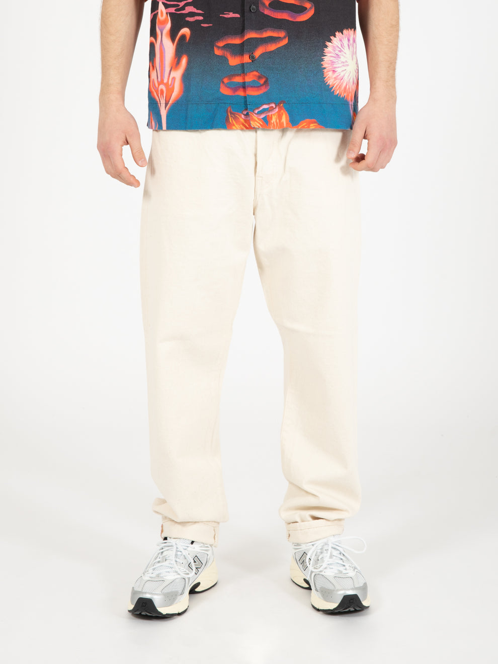 Loose tapered rinsed jeans