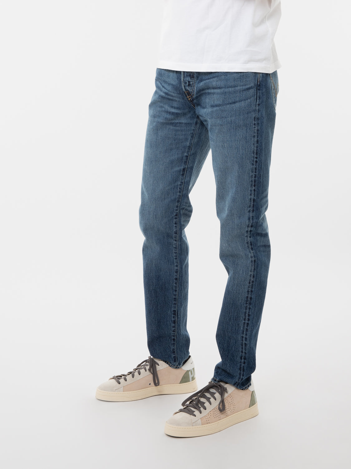 Regualr Tapered mid dark wash jeans