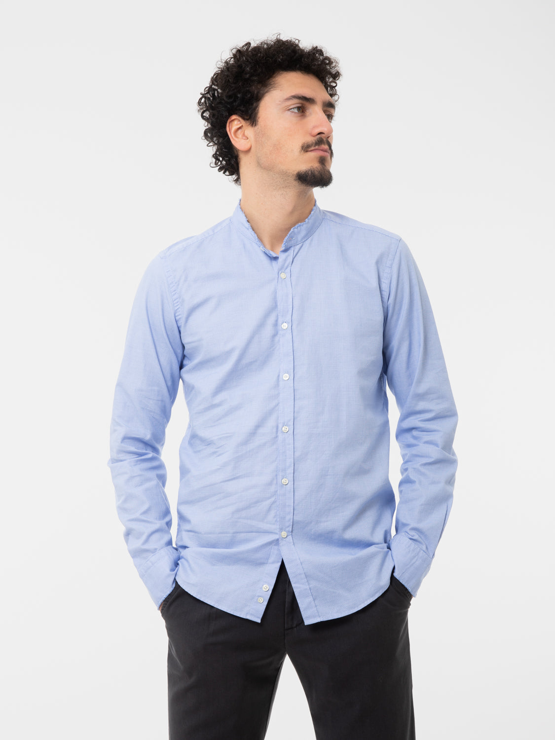Camicia con collo alla coreana azzurra