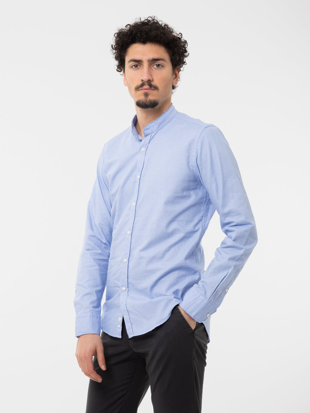 Camicia con collo alla coreana azzurra