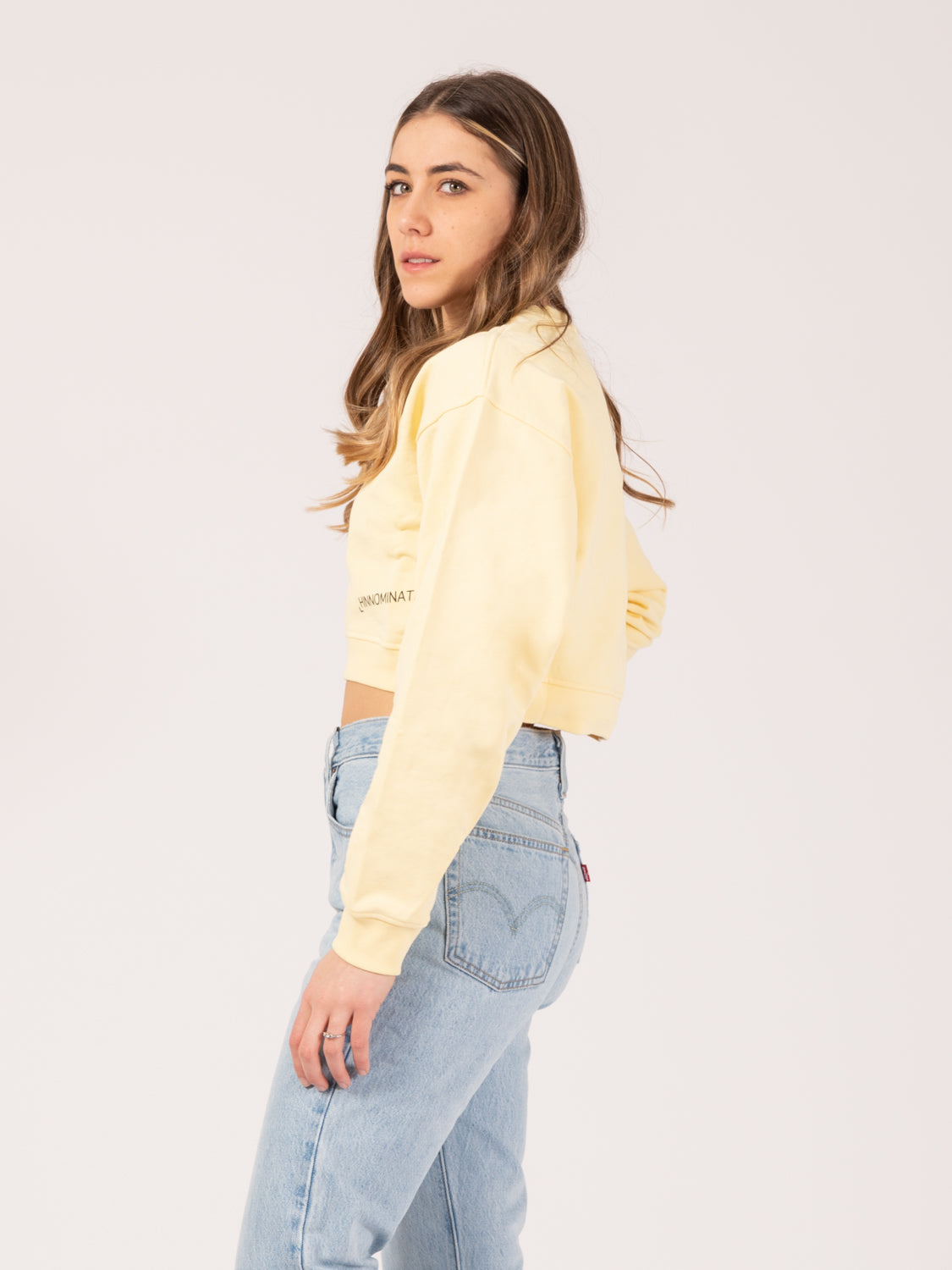 Straw yellow crewneck short sweatshirt