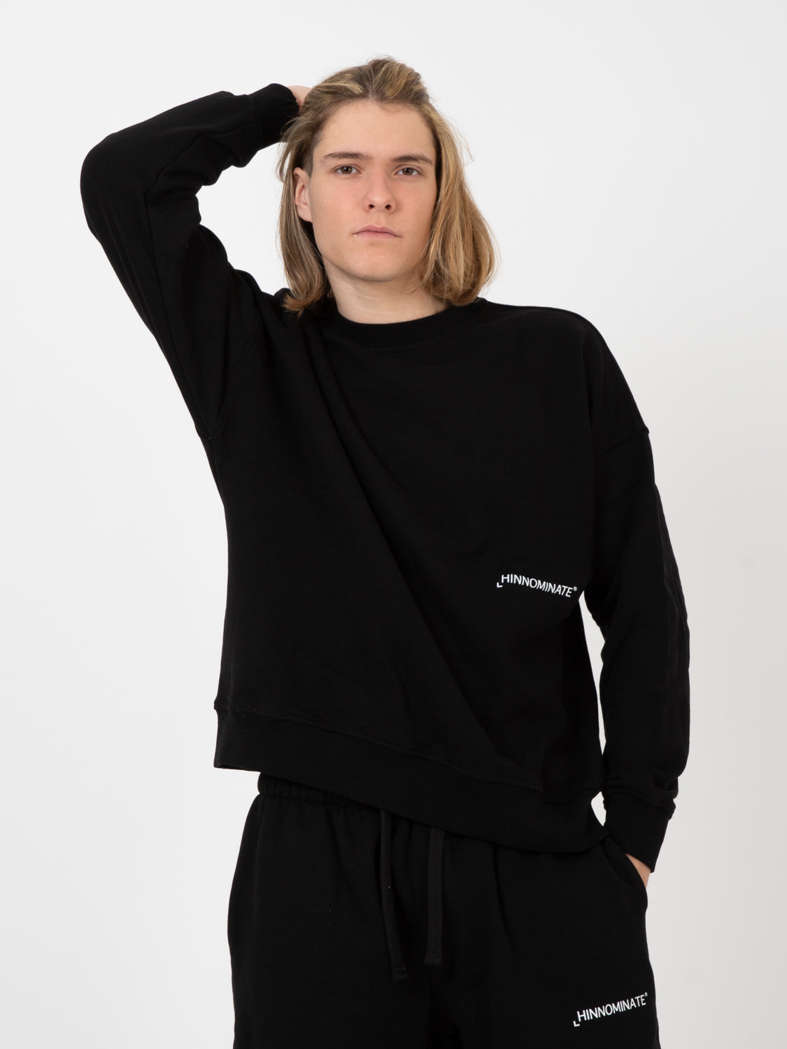 Black long sleeve crewneck sweatshirt