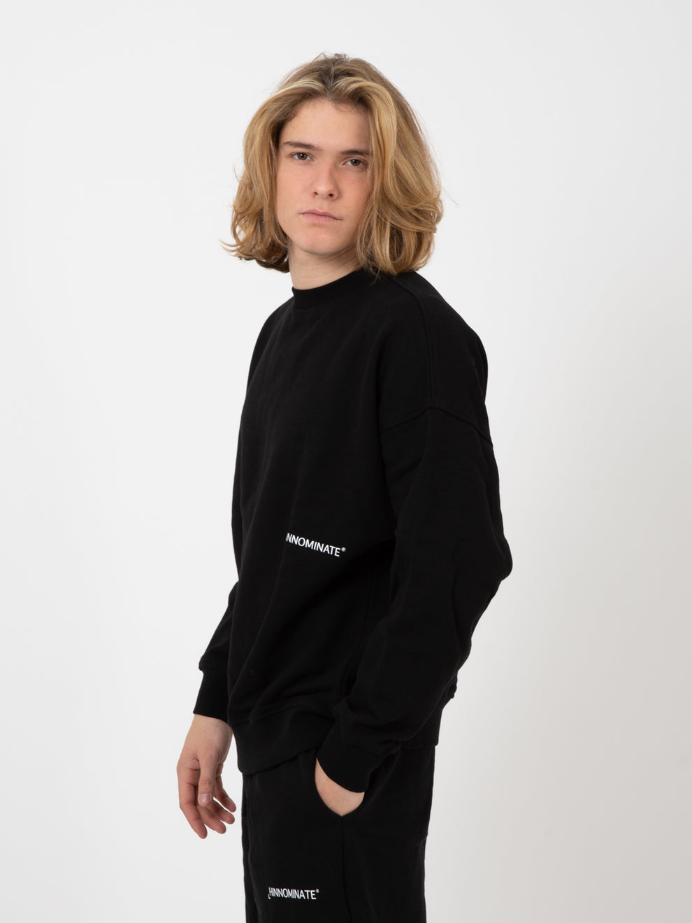 Black long sleeve crewneck sweatshirt