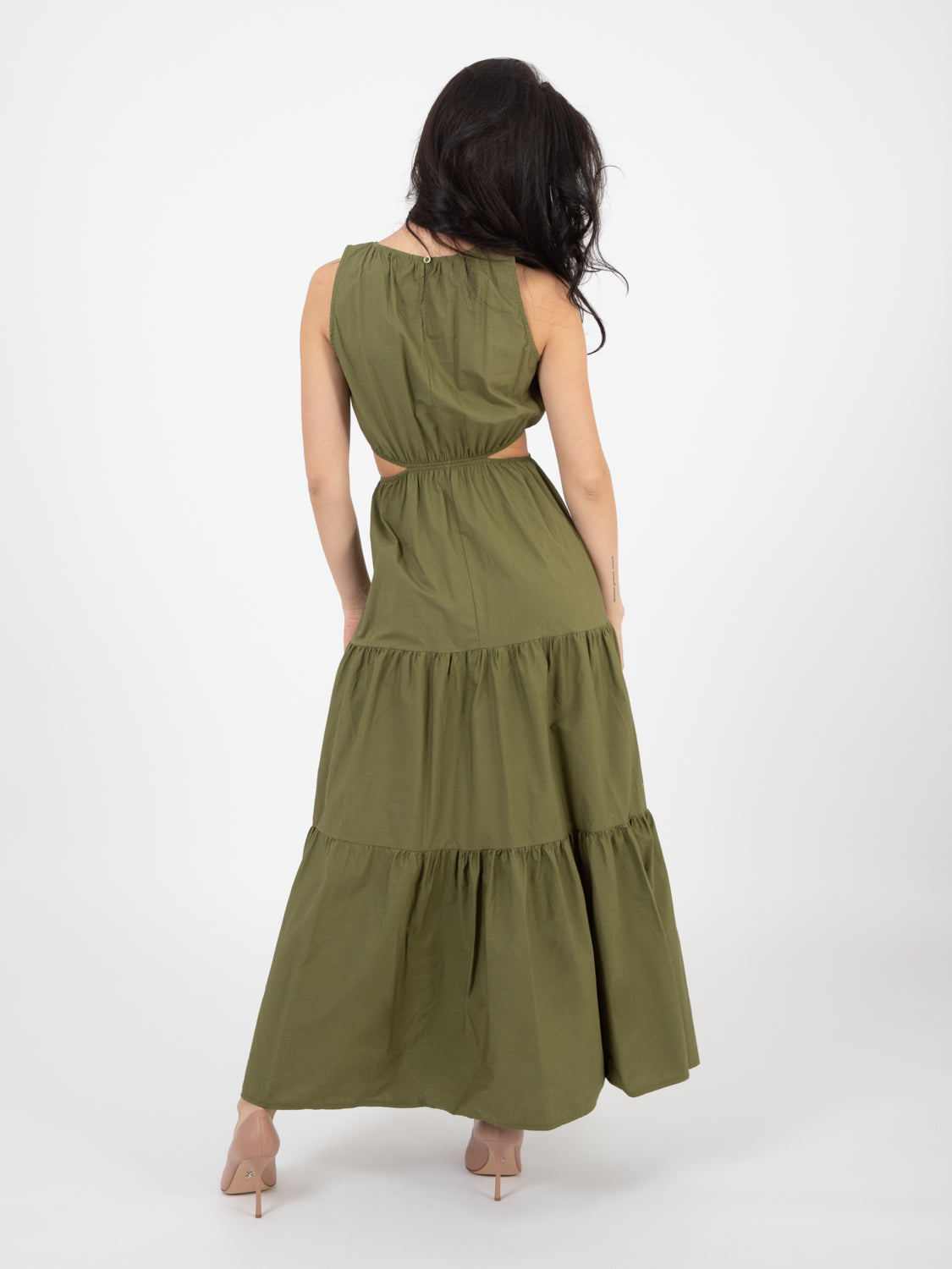 Abito midi cut-out con balze militare