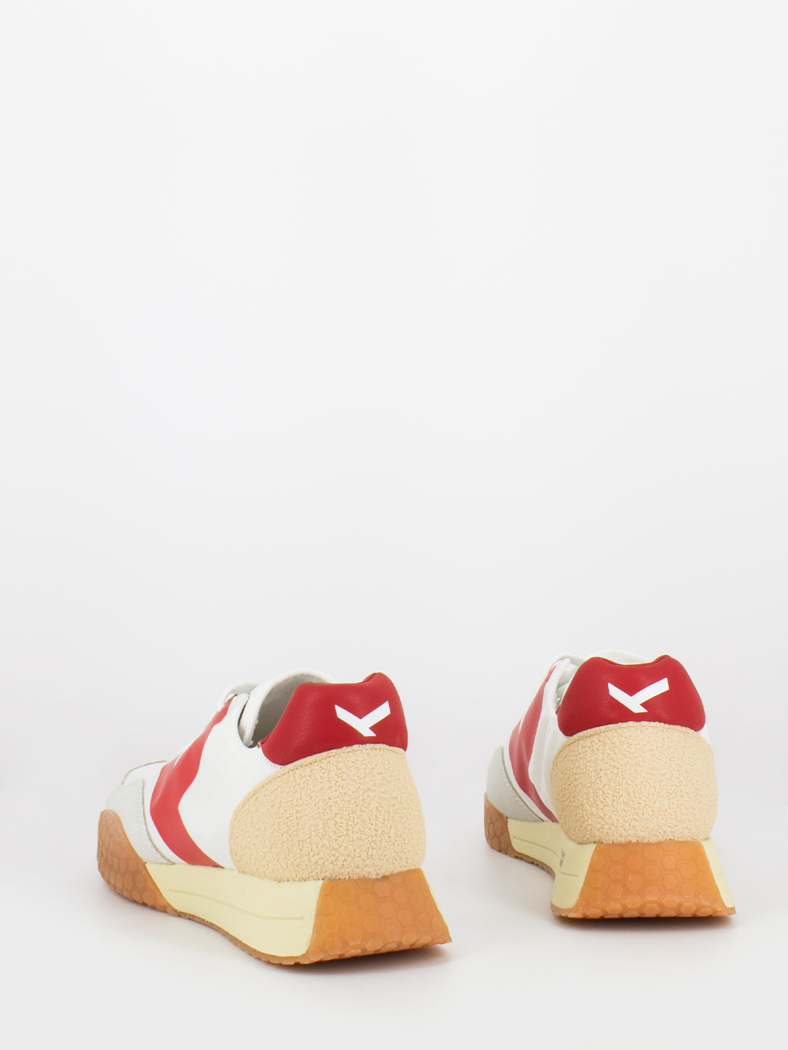 52 KM 9313 white / red