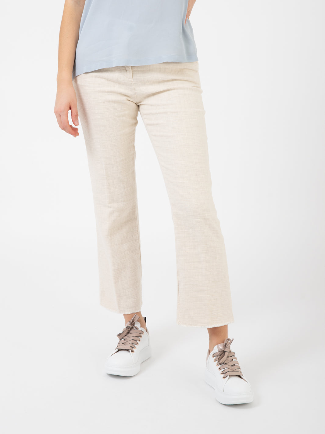 Pantaloni trombetta operata latte