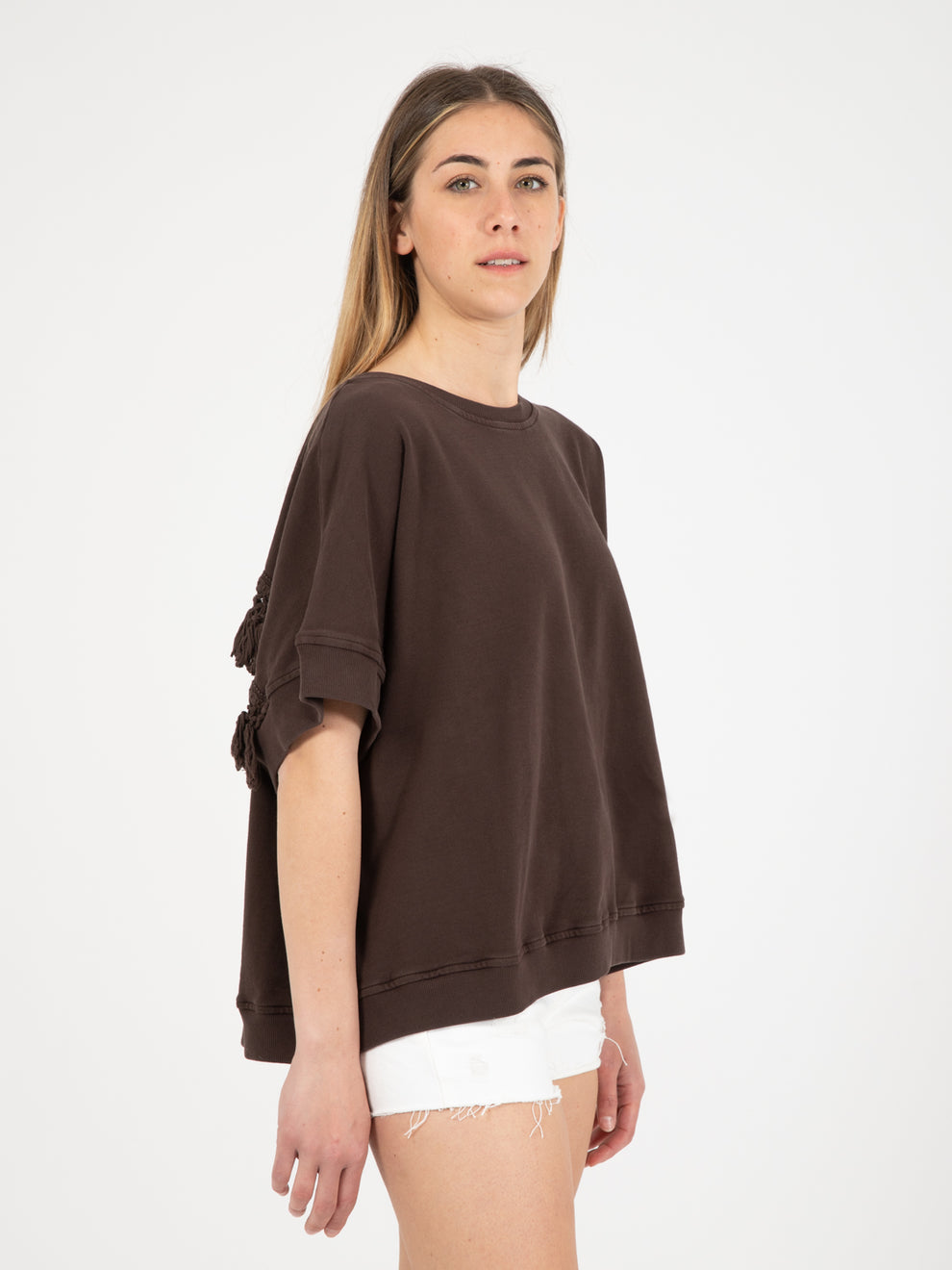 Oversized sweatshirt with coffee fringes